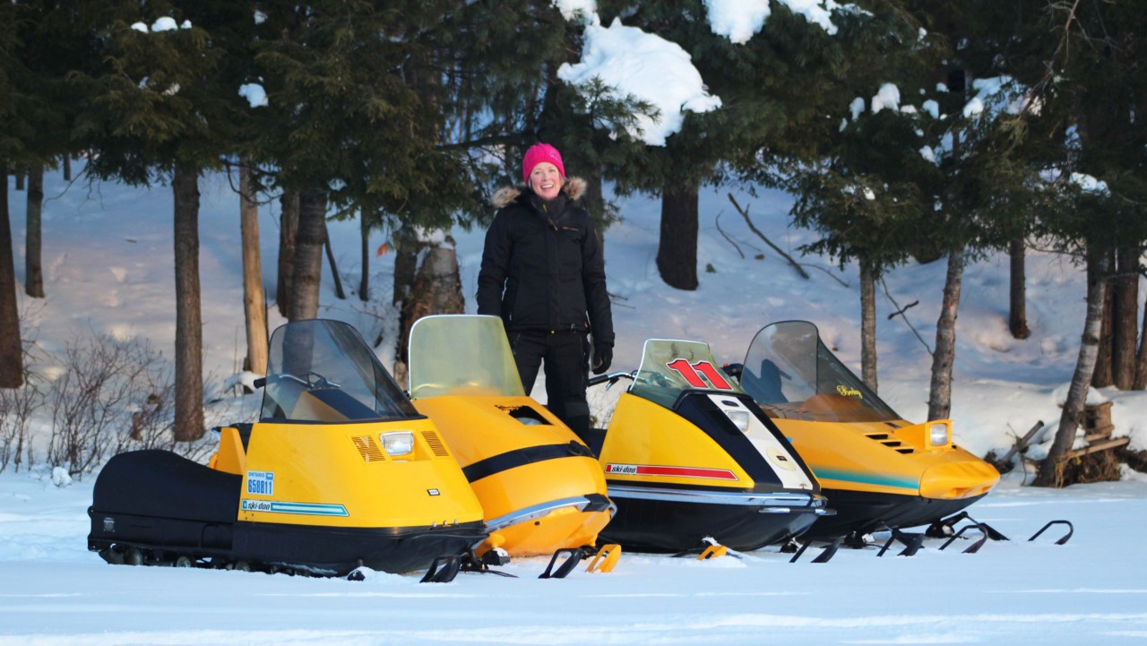 Ski-Doo Ambassador Mj Thompson Snowmobile Motorne Sanjke Amabsador