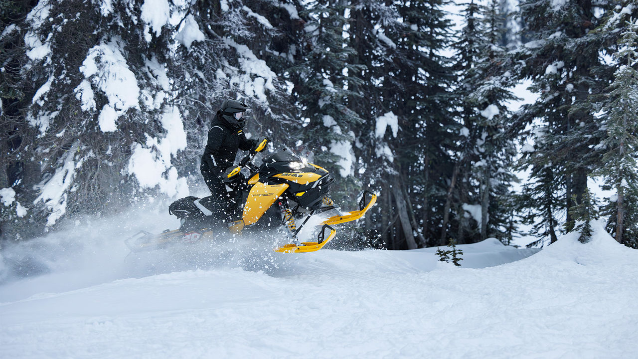 BRP Ski-Doo-Schneemobile