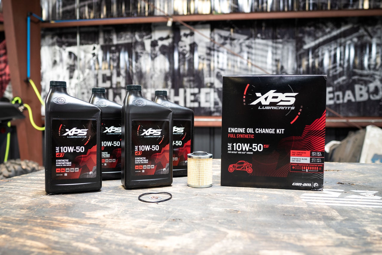 Μια επιλογή προϊόντων XPS λούστηκε σε πορτοκαλί φως