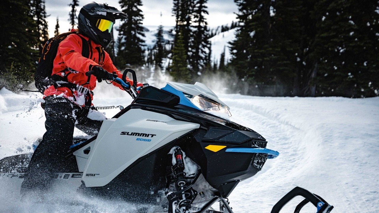2022 Ski-Doo Summit for sale - Deep-Snow snowmobile - BRP World