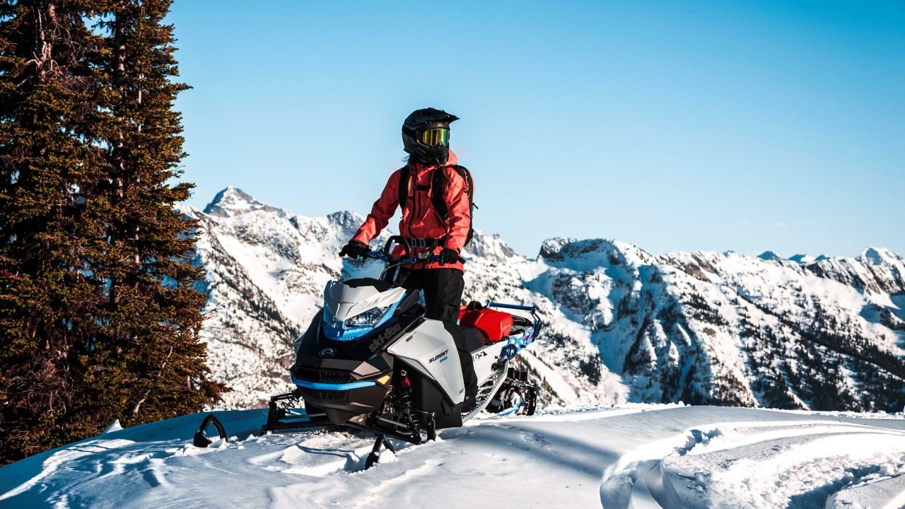 Ski-Doo Summit 2022
