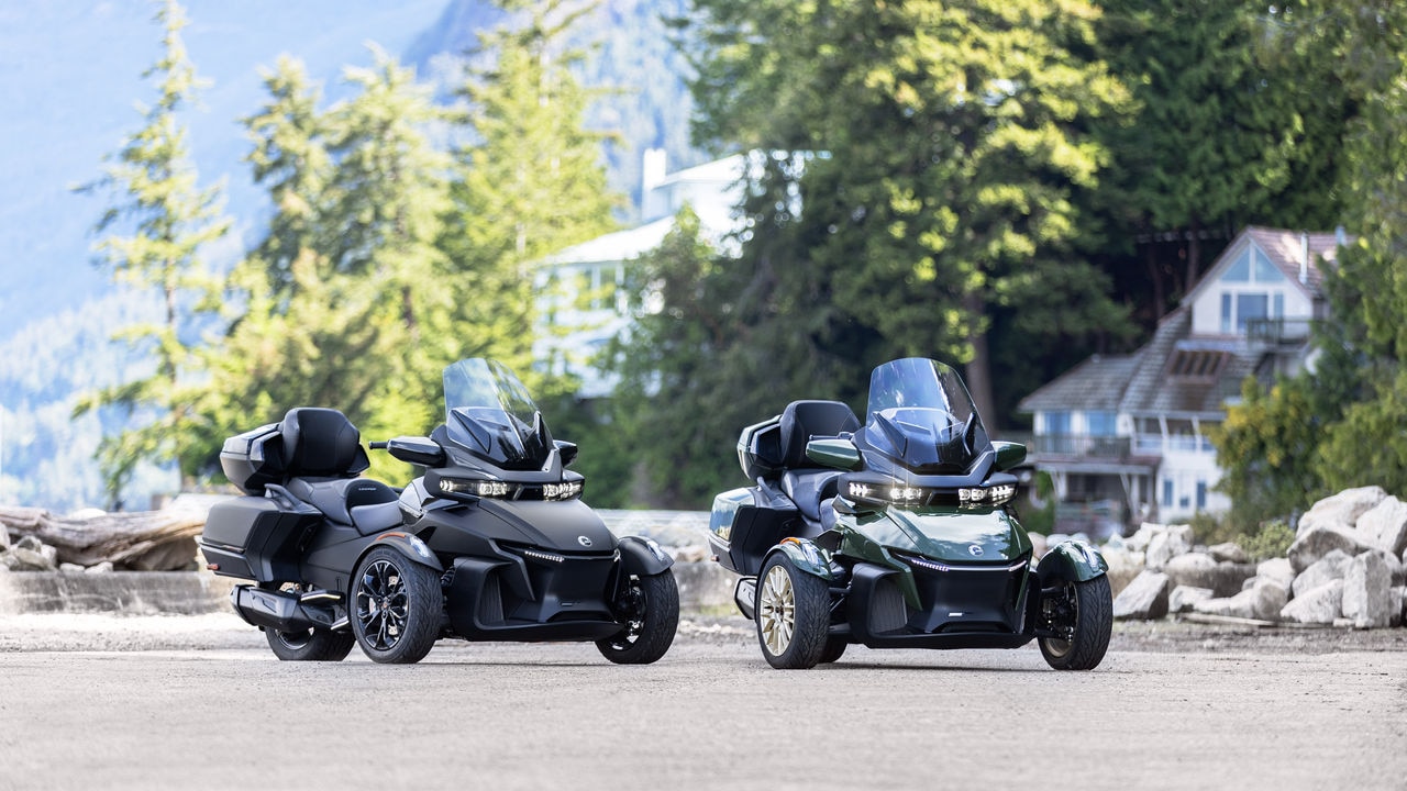 Several people taking their Can-Am 3-wheel motorcycle driving test