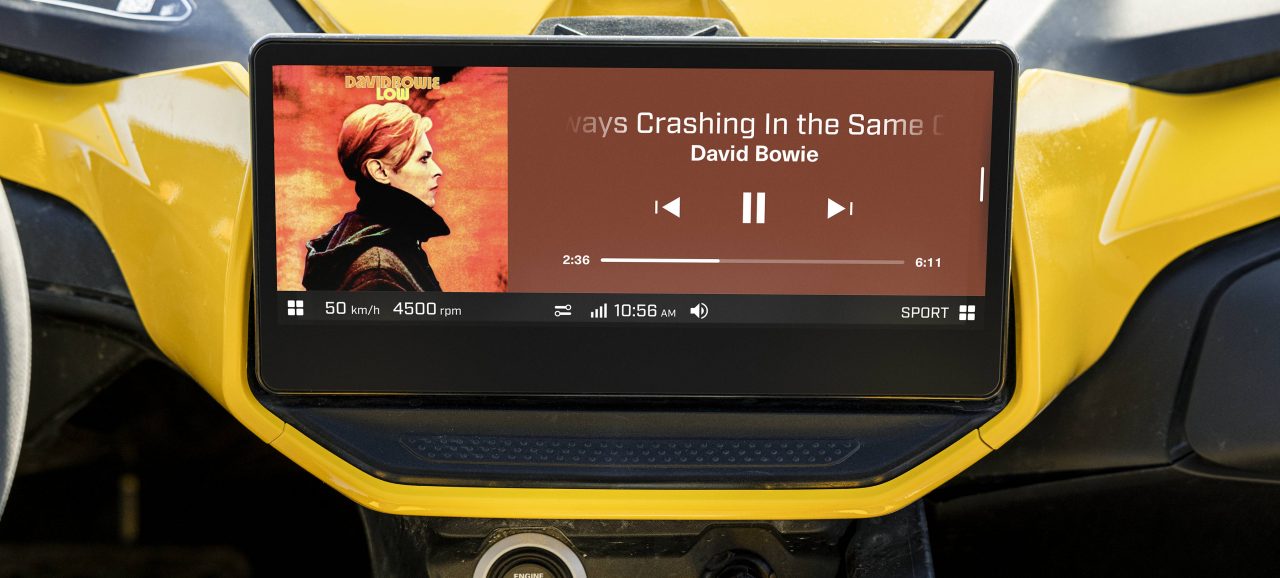 10.25" TOUCHSCREEN DISPLAY WITH BRP CONNECT