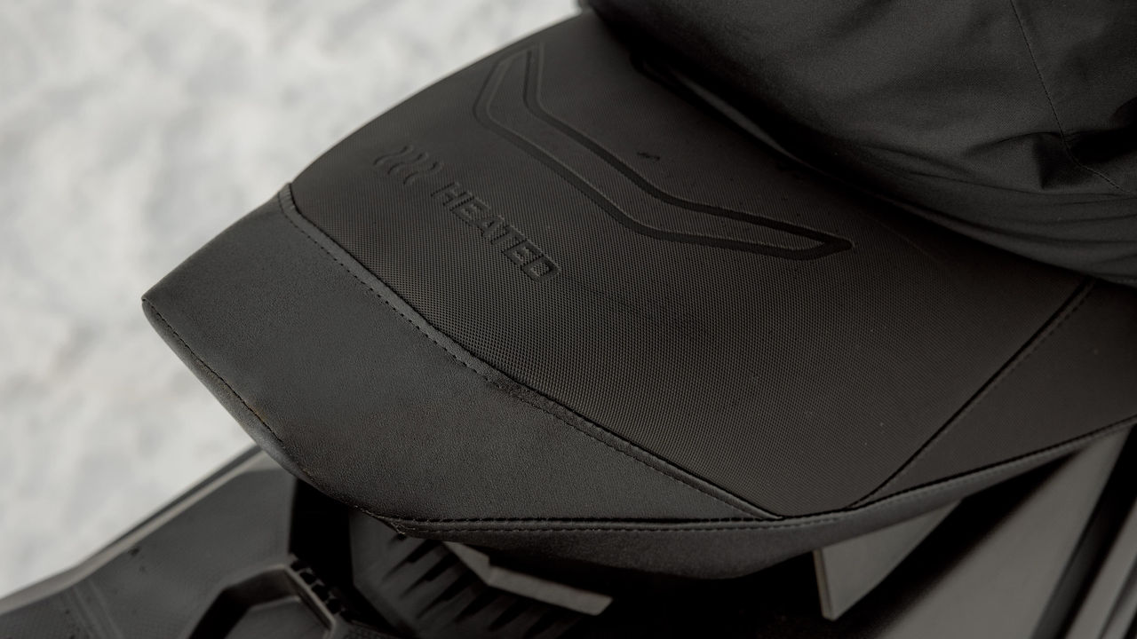 2025 Ski-Doo Backcountry crossover motorne sanjke grijano sjedalo