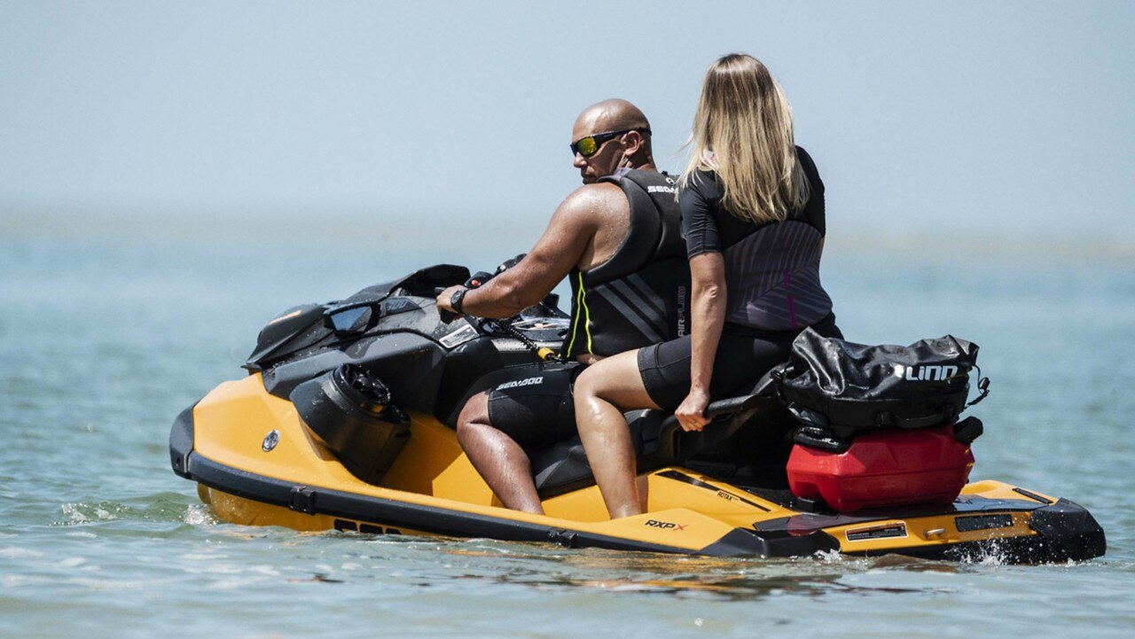 Пар вози Sea-Doo RXP-X со систем LinQ