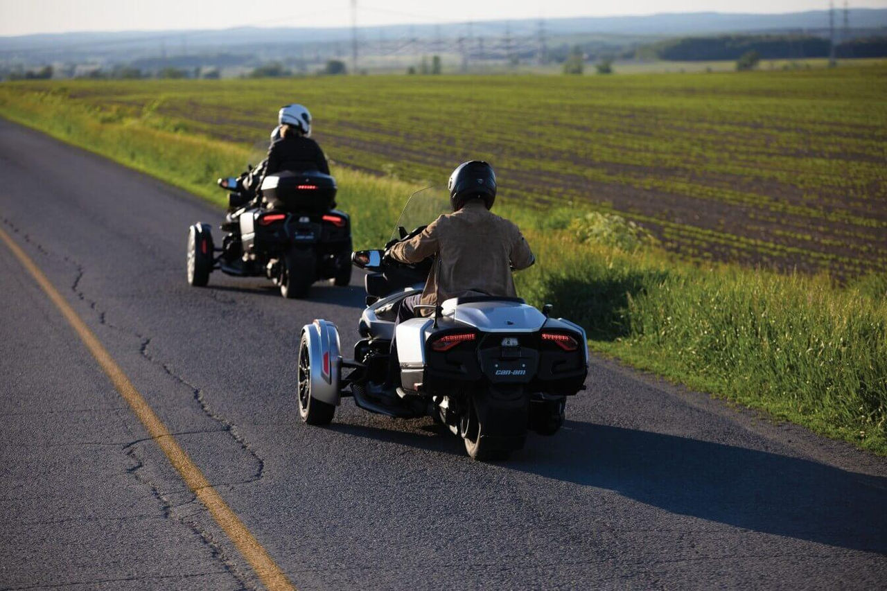 jazda motocykl w korku