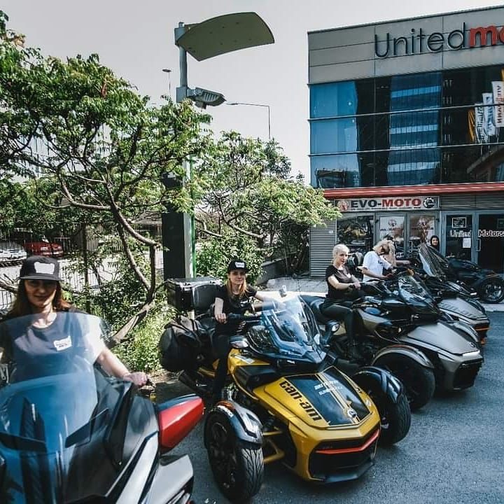 eveniment-womens-day-canam-onroad1