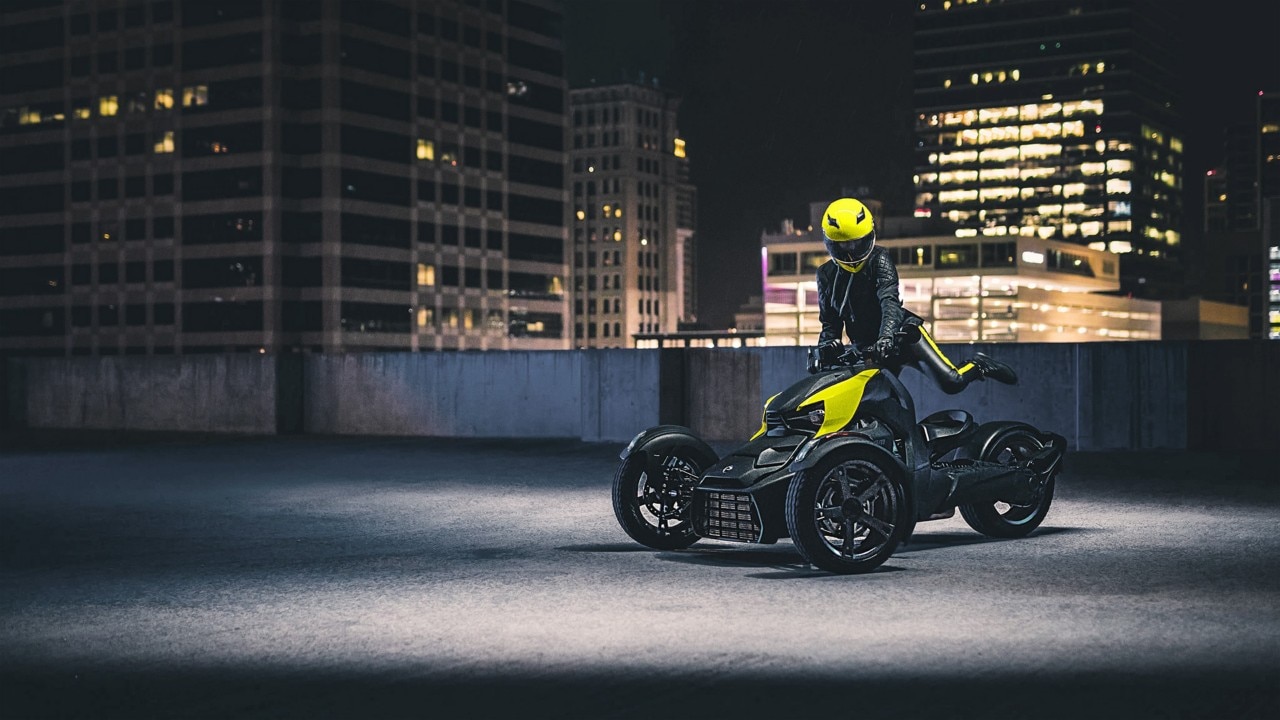 What do you wear when riding a can am 3 wheel motorcycle