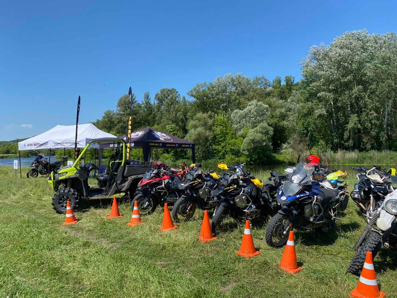 Поддержка от BRP центр Харьков с мотовездеходом Can-Am TRAXTER XMR на втором этапе «BMW GS Cup Ukraine»