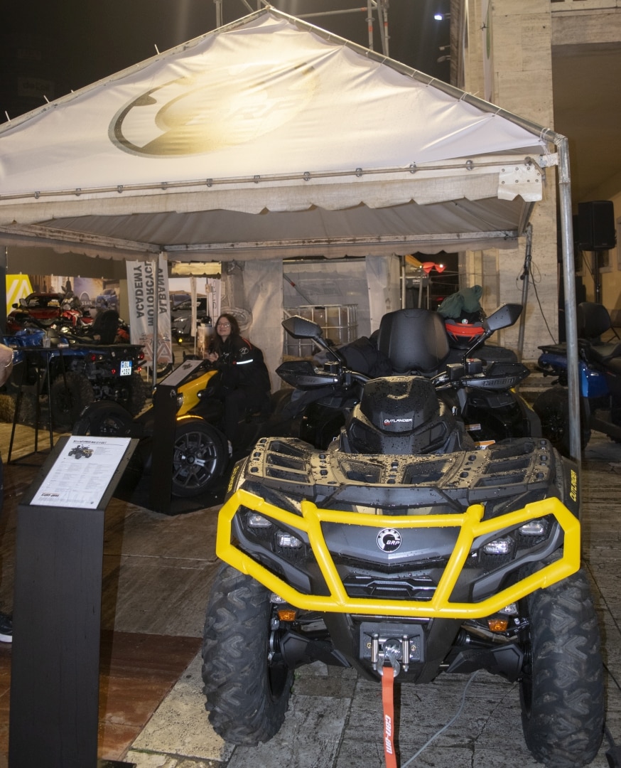 Moto Tirana