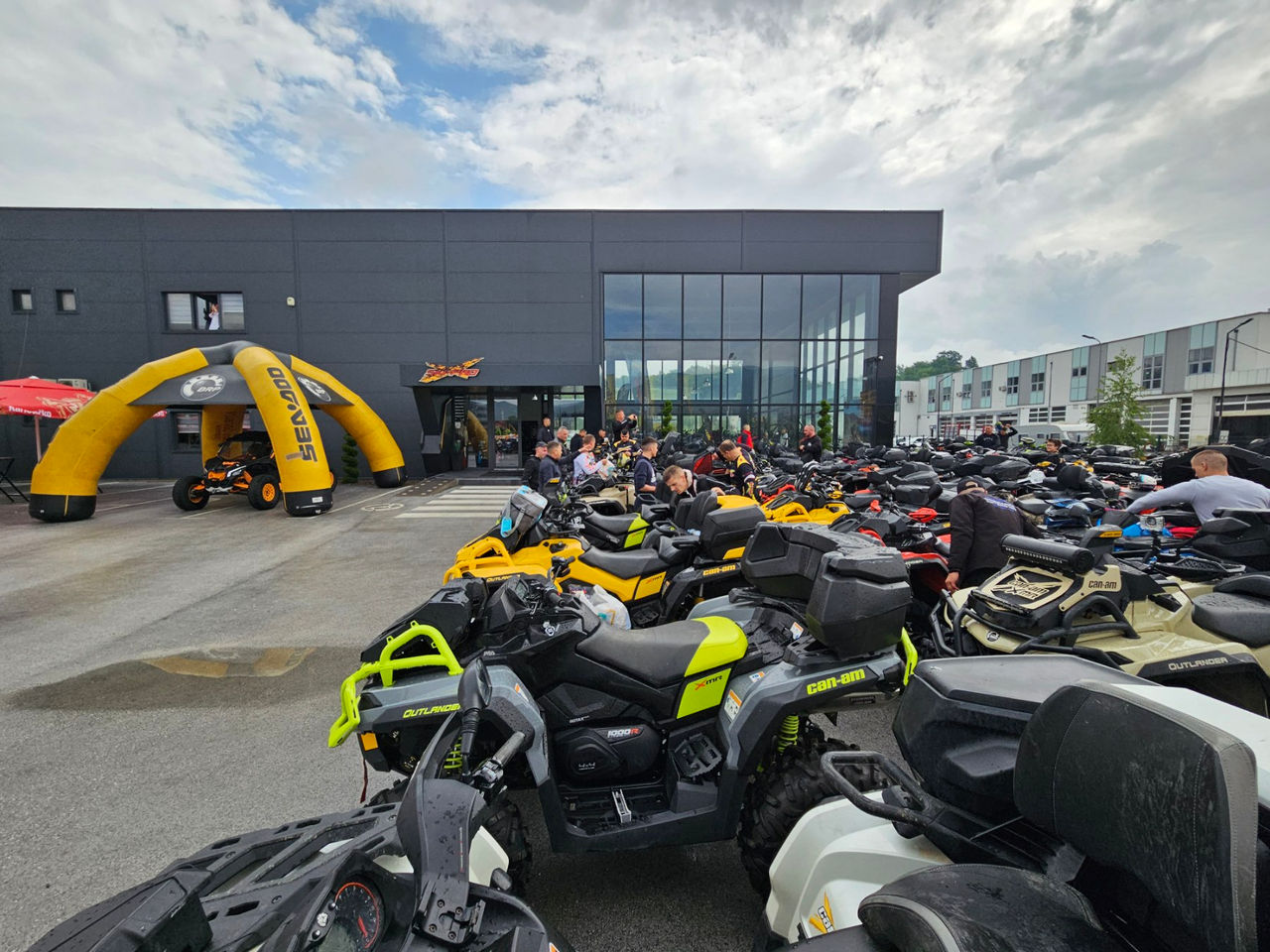 Can-Am Adventure Vitez 2023