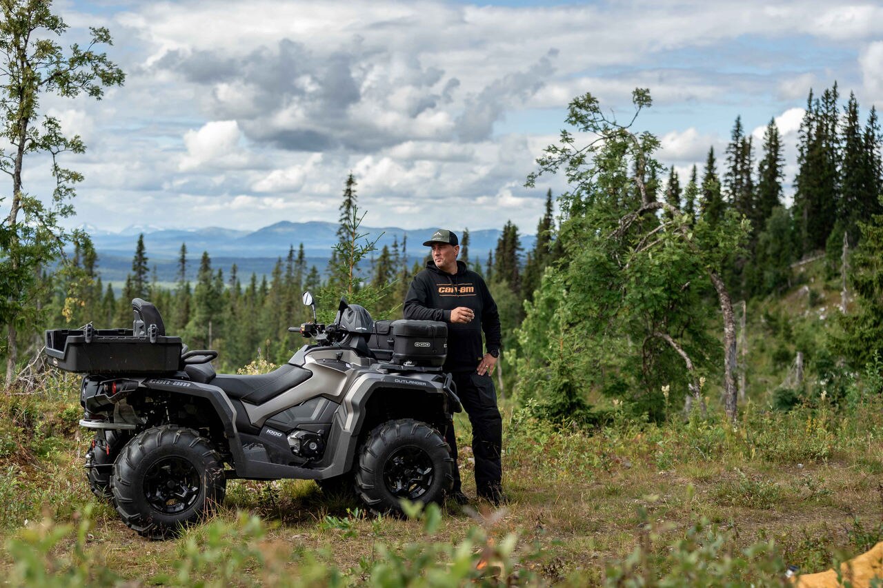 Can-Am Off-Road у лісі
