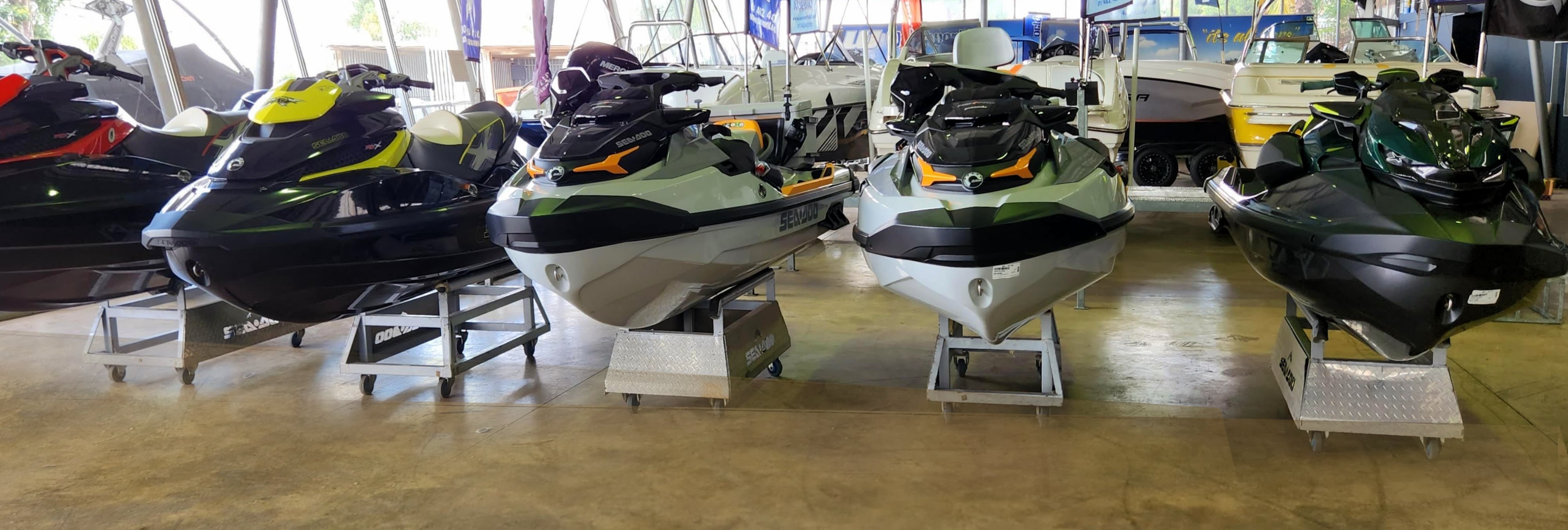 2023 Seadoo jetskis in a row