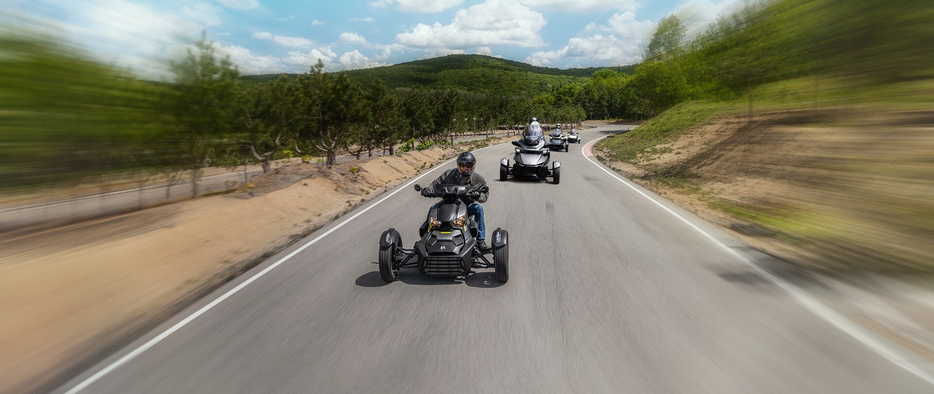 Sobotná dávka CAN-AM ON-ROAD 2/2
