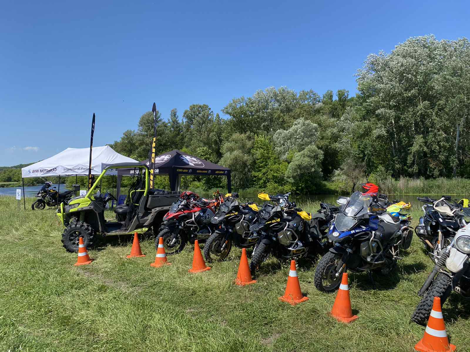 Поддержка от BRP центр Харьков с мотовездеходом Can-Am TRAXTER XMR на втором этапе «BMW GS Cup Ukraine»