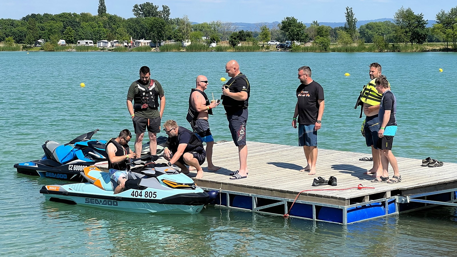 Účastníci Sea-Doo Road Show na Nákle.