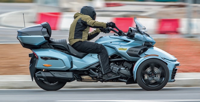 Test Drive: Can-Am Spyder F3 Limited  [MOTOmag]