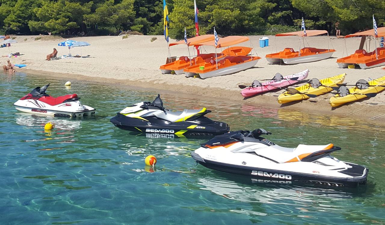 LAGOMANDRA BEACH WATER SPORTS RENT A BOAT