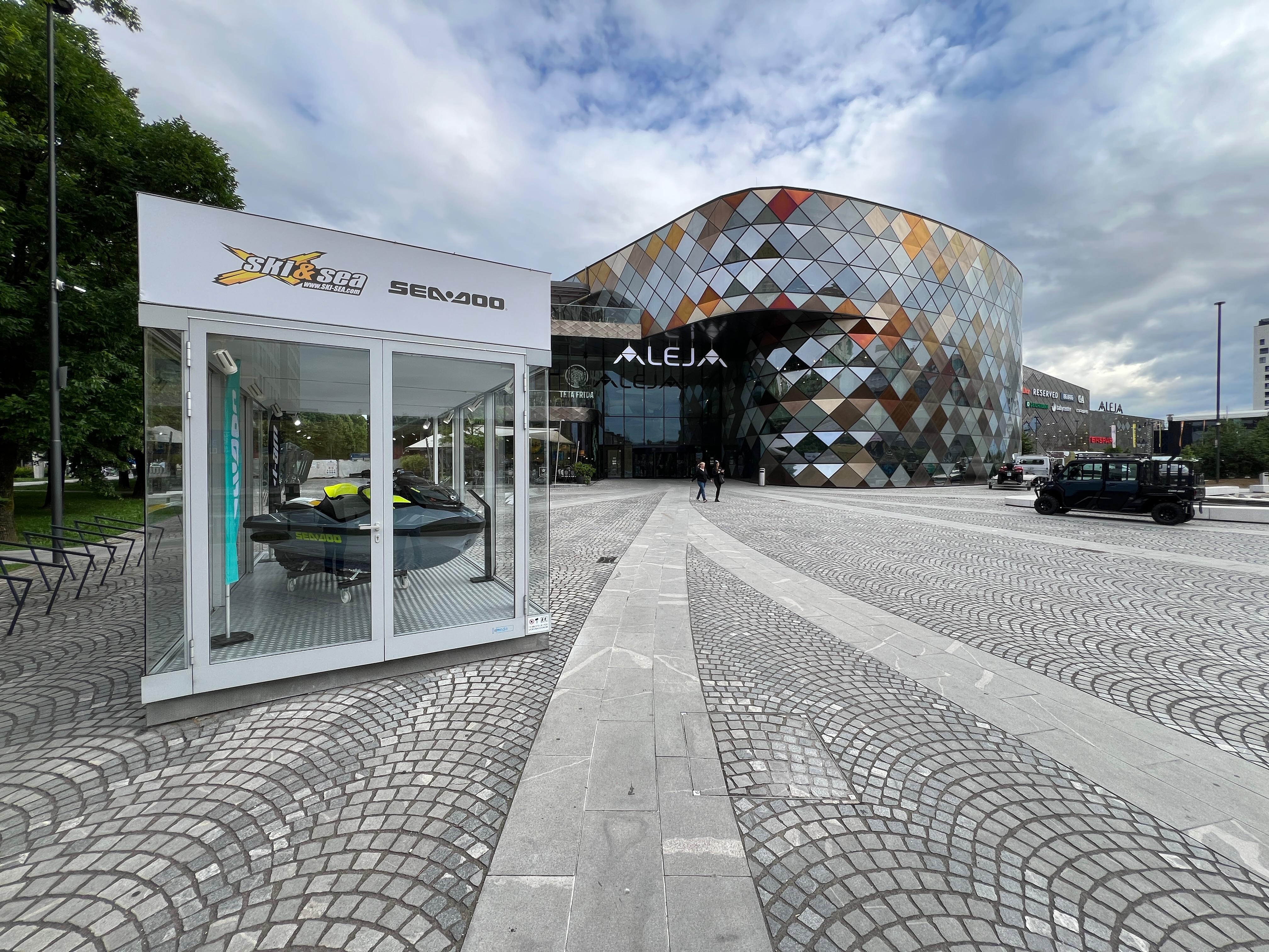 SKI&SEA PRIHAJA PRED ALEJO V LJUBLJANI