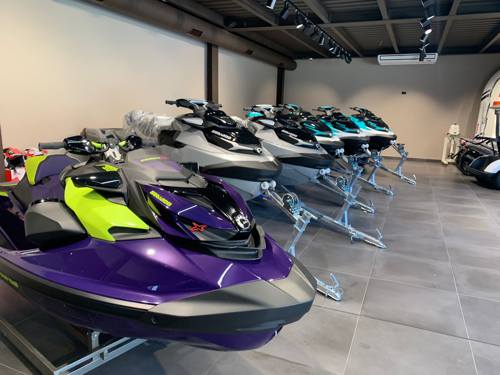 MOTO TIRANA SHPK - Sea-Doo Ditë e hapur