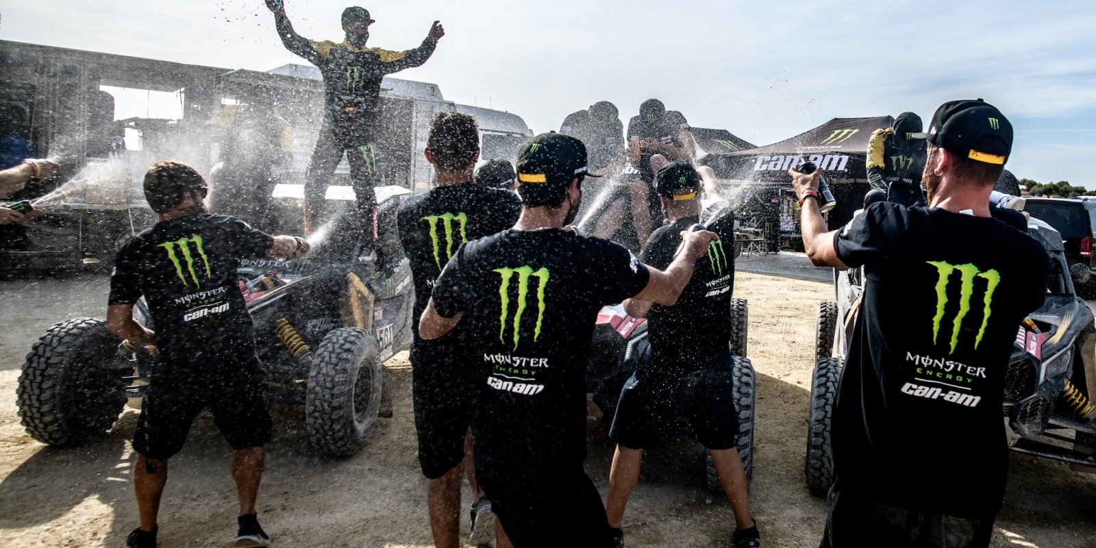 monster energy can-am team zwycięża w andaluzji