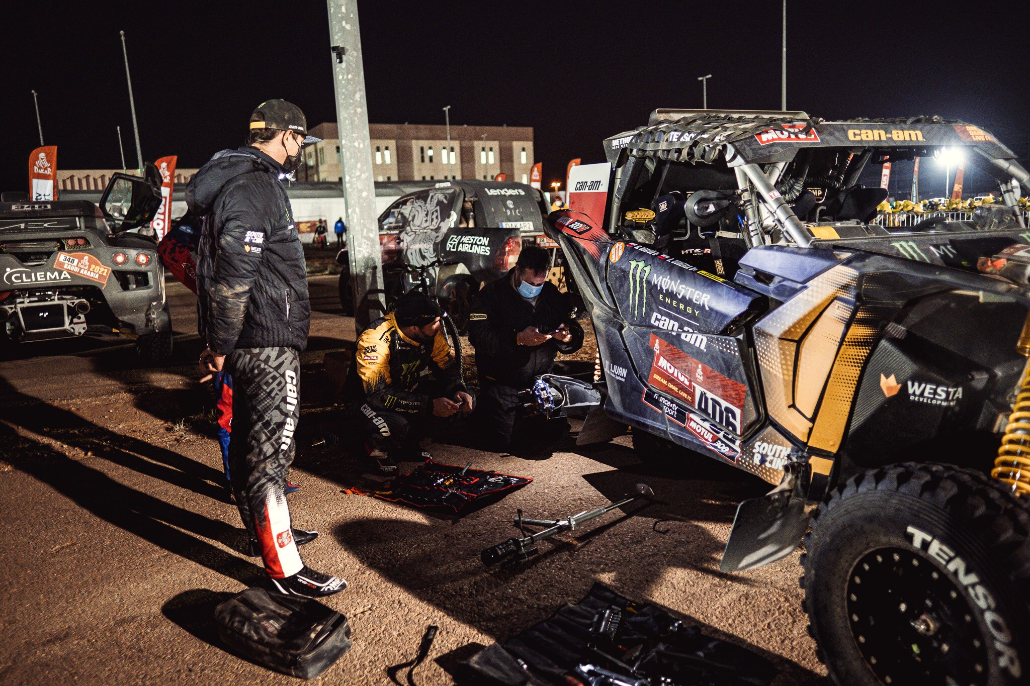 monster energy can-am team dakar 2021