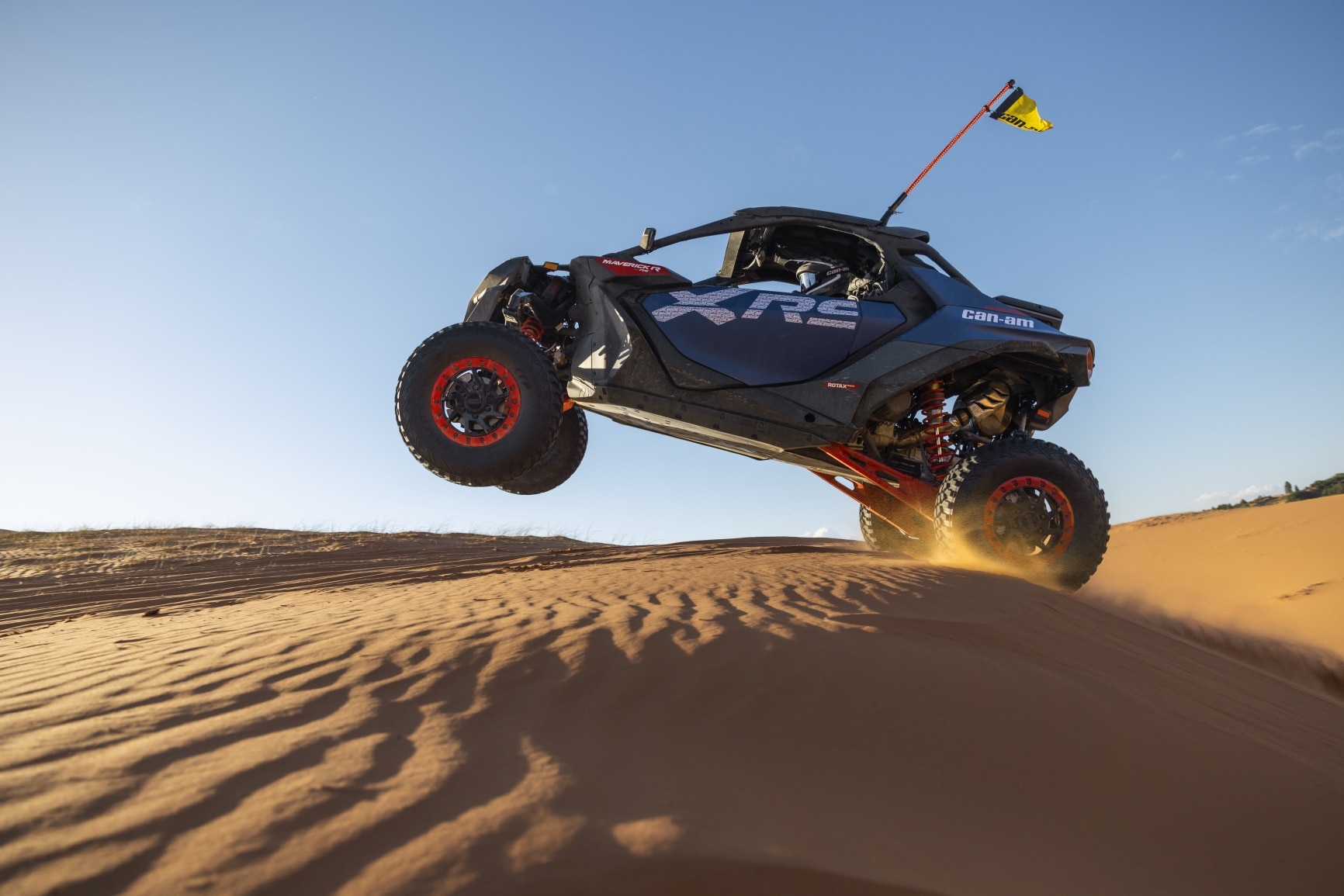 Can-Am Maverick R X-RS MY25 Test Ride - Ski Pro