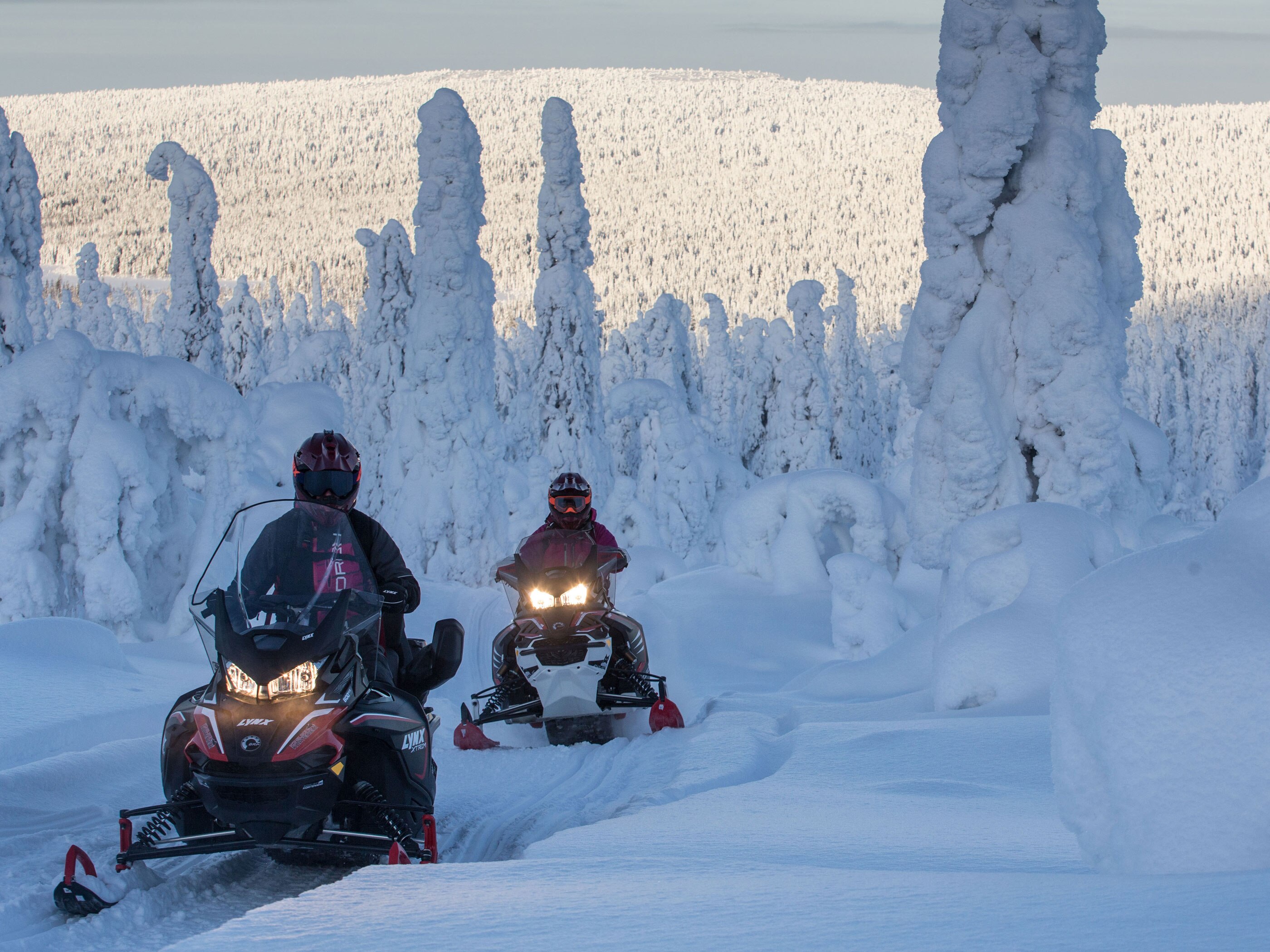 Minttu and Inari ride snowhill