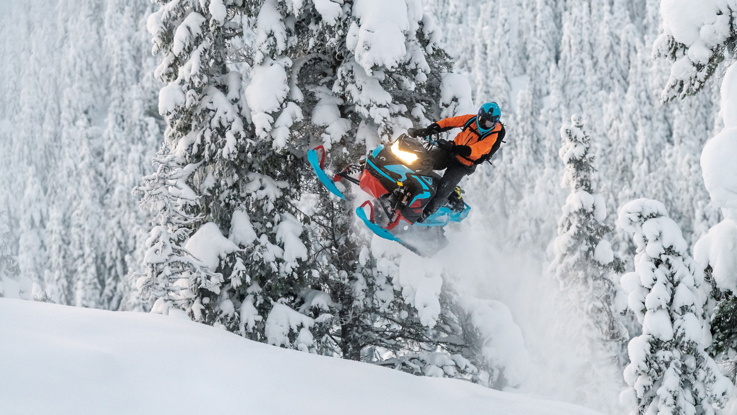 BRP introduce snowmobilele Lynx în America de Nord