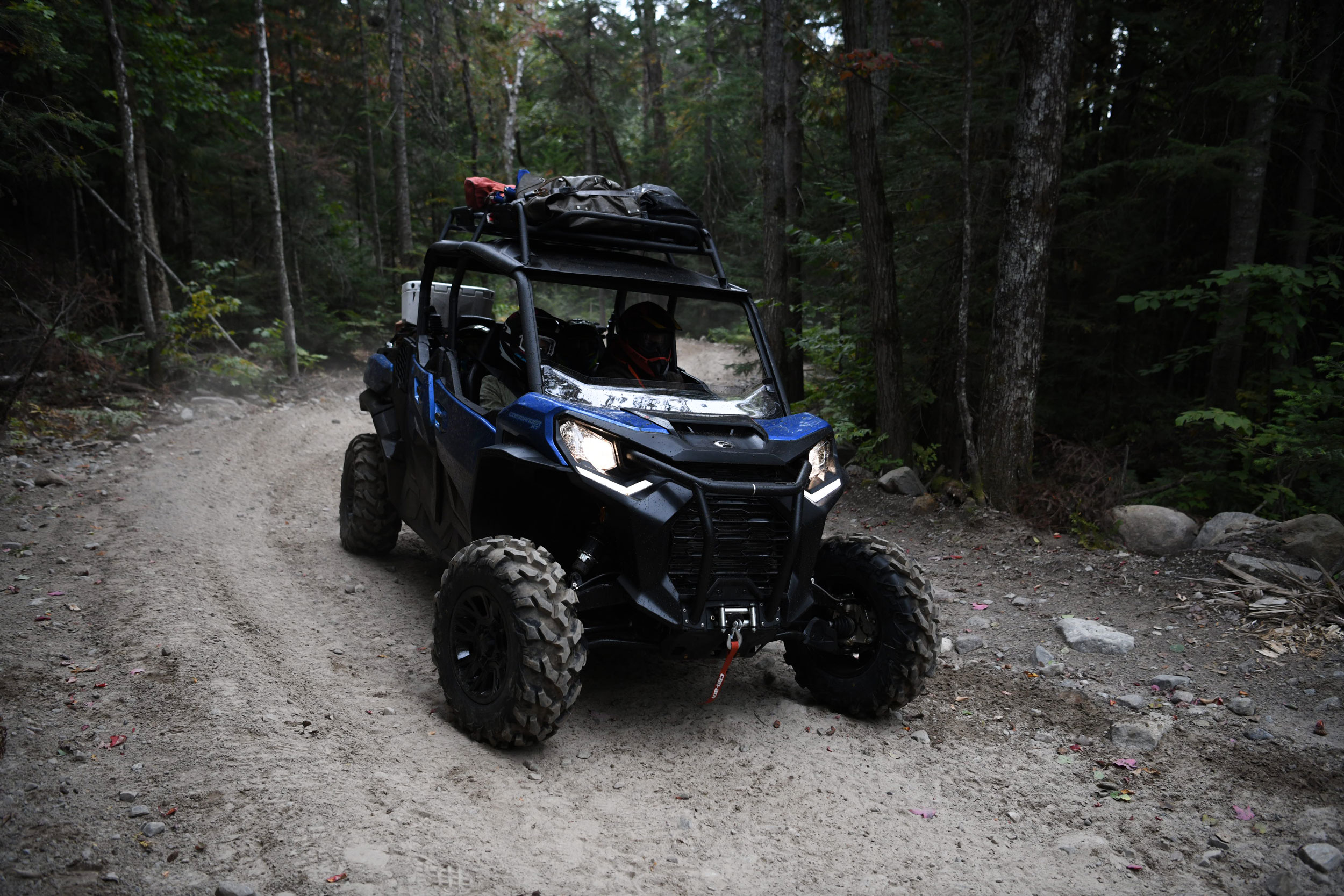 Can-Am Commander 2021 na ścieżkach leśnych