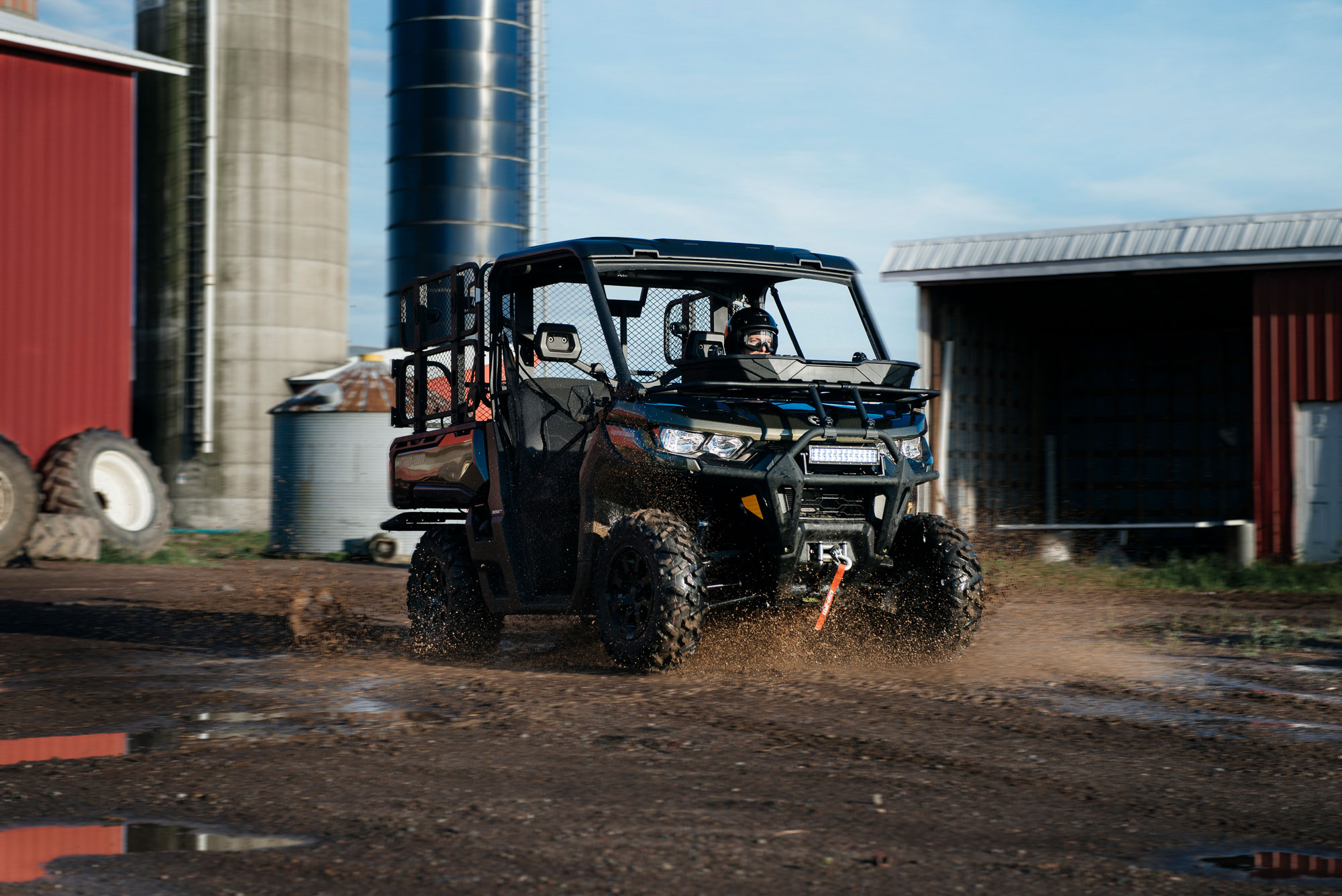 Can-Am Traxter na farme