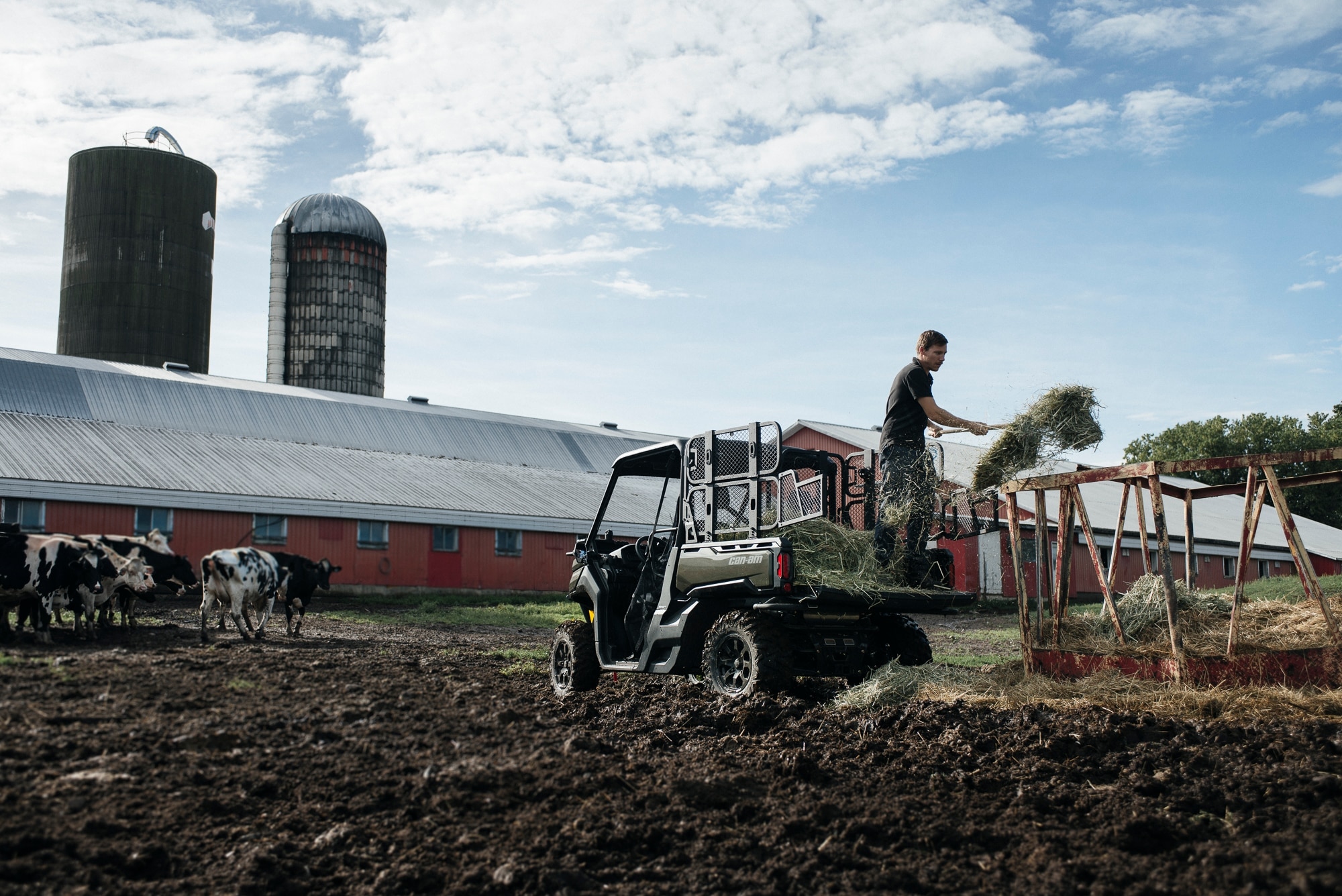 ATV OR SIDE-BY-SIDE/UTV: FIND THE BEST ORV FOR FARM USE