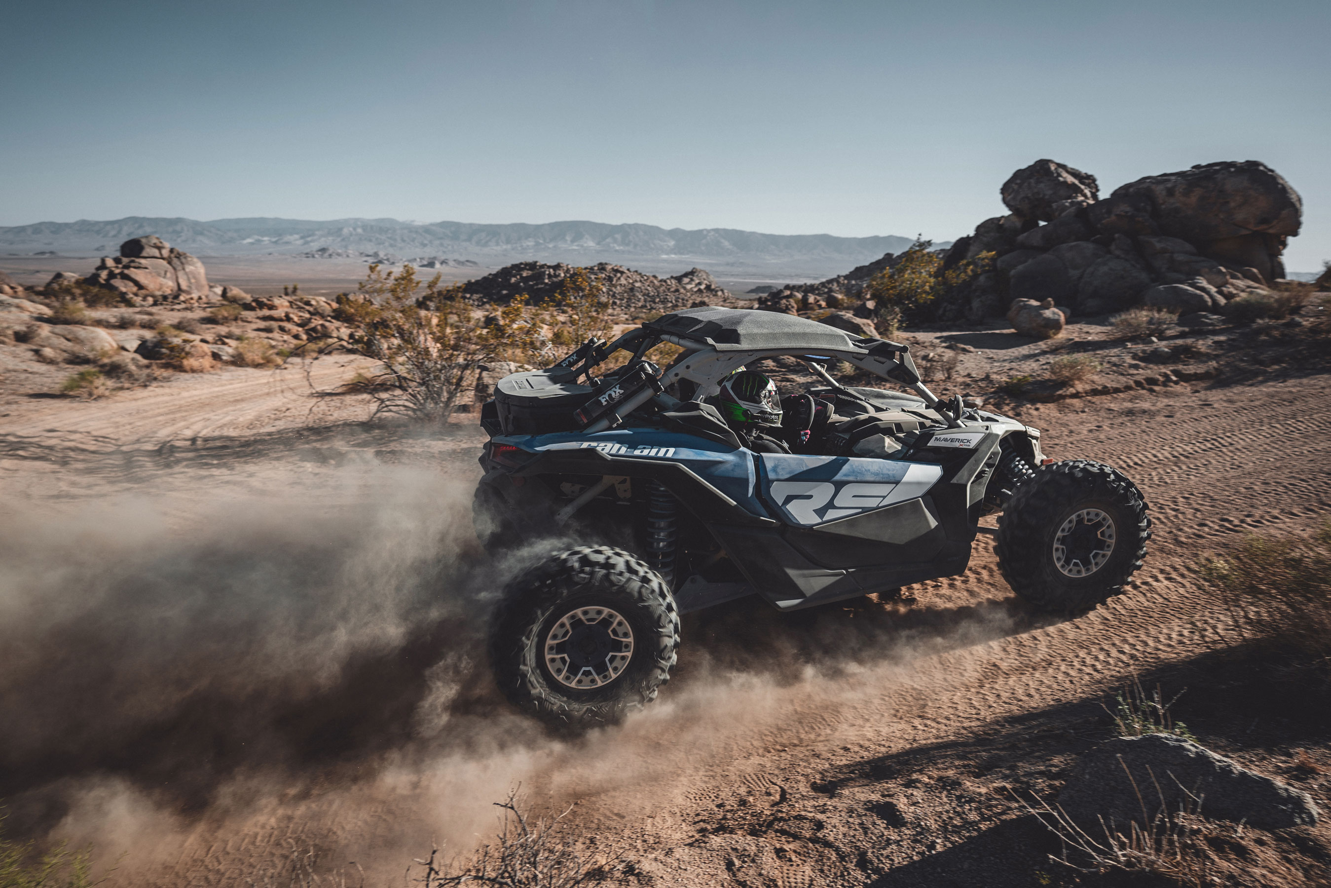 Can-Am Maverick choice of tires and unique setup