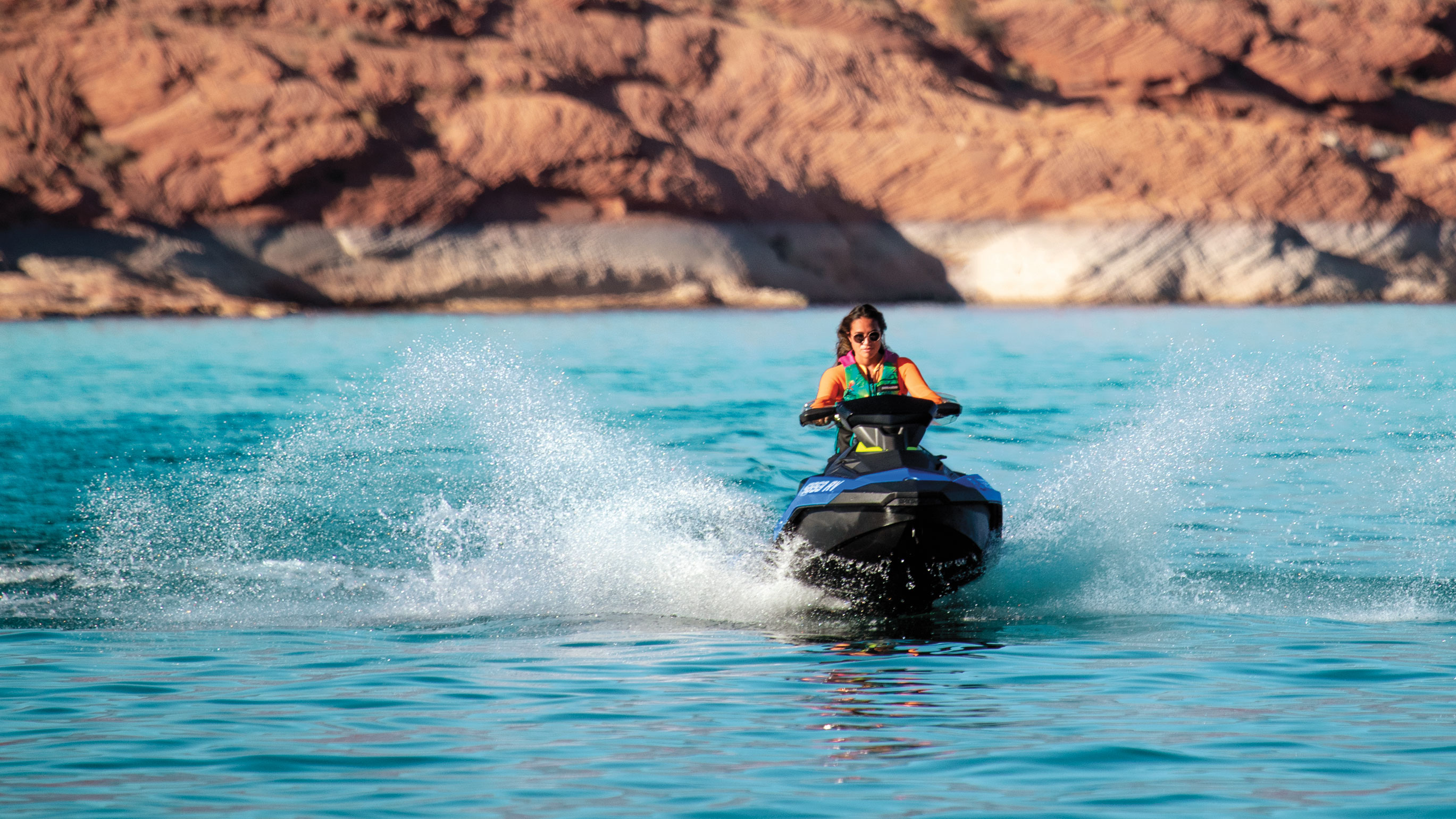 A keni nevojë për një liçensë për të ngasur një anije ujore Sea-Doo?