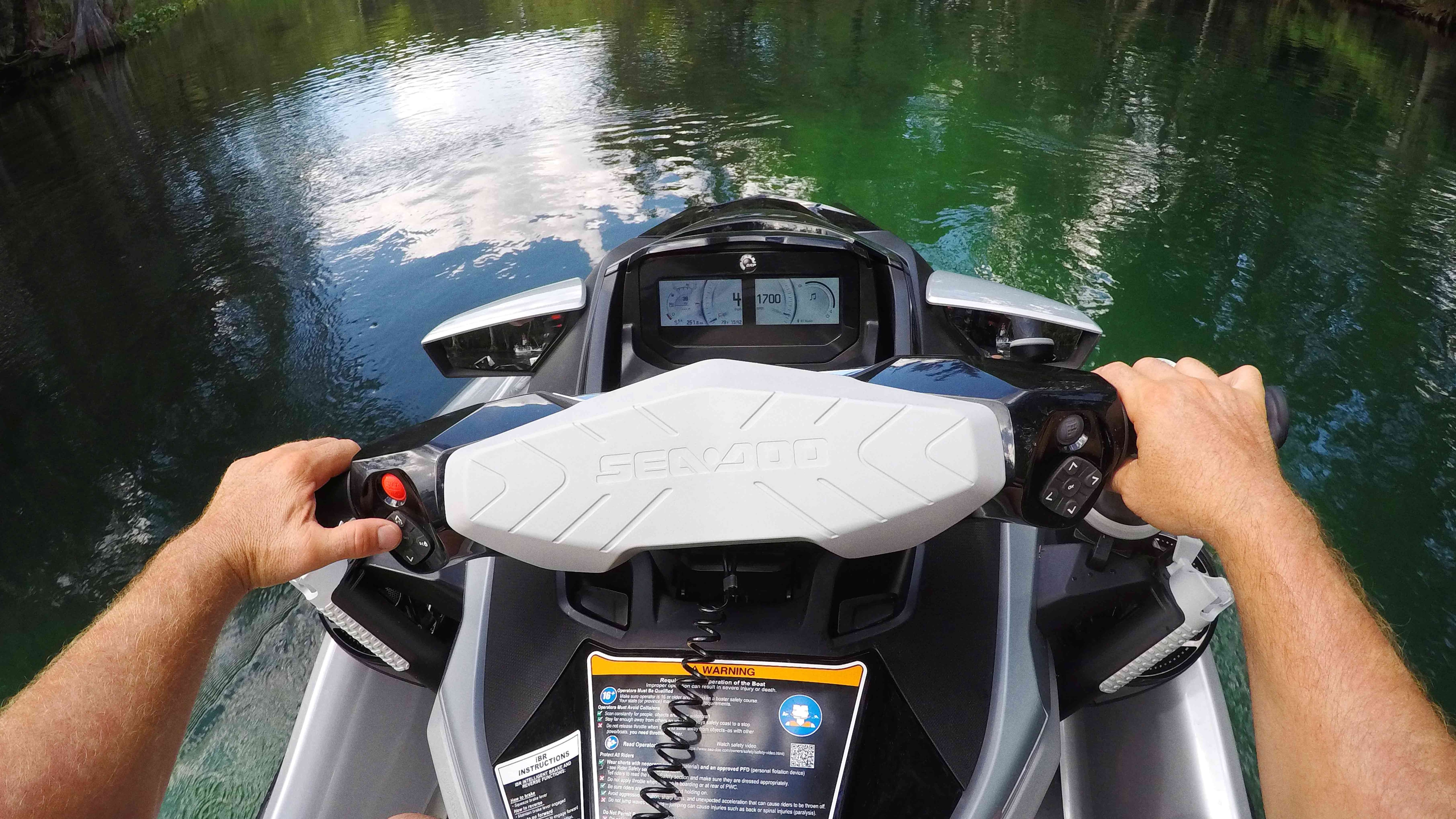 LCD zaslon na Sea-Doo