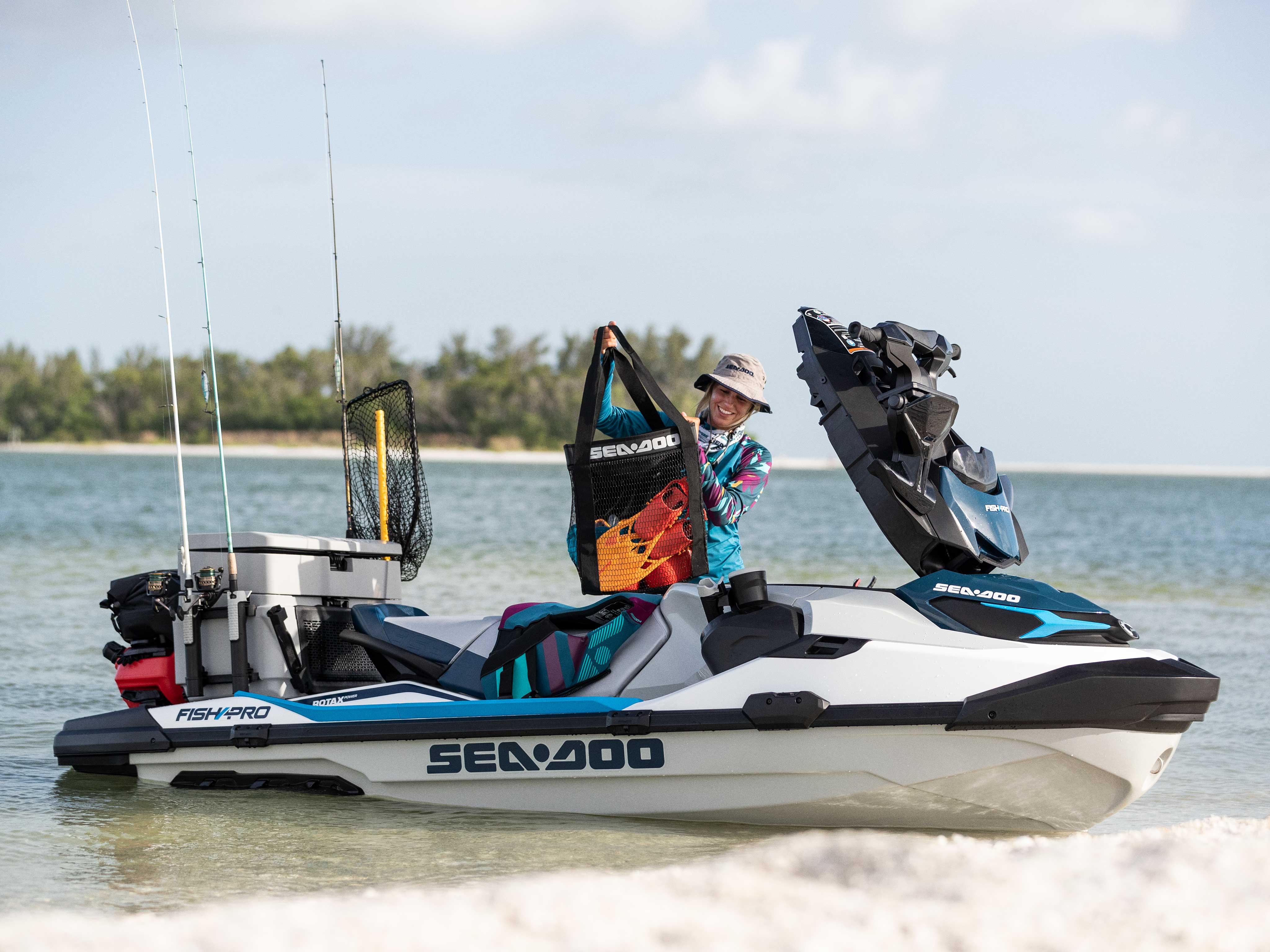 Sea-Doo FishPro için ön saklama alanı