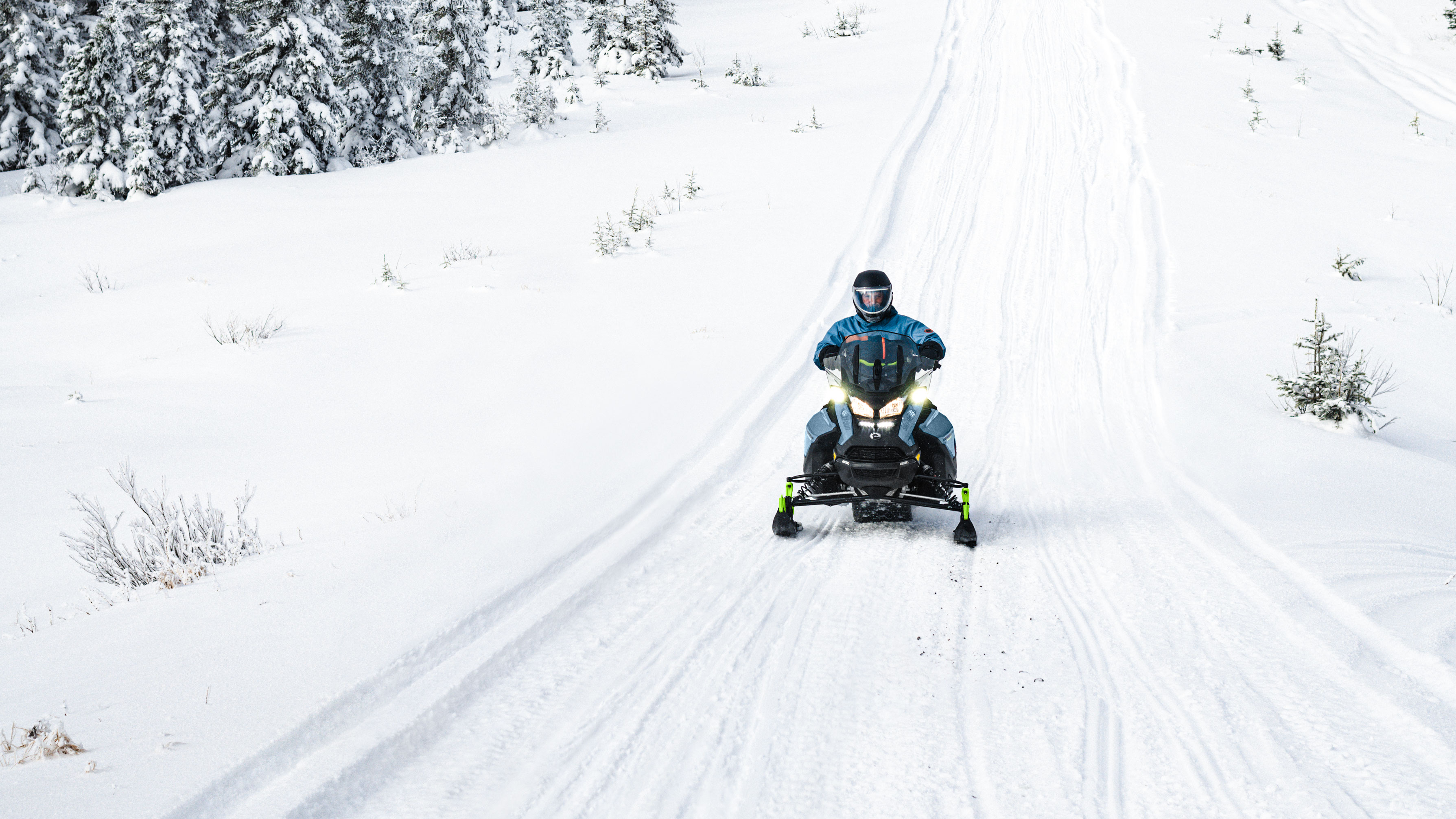 KAKO SIGURNO VOZITI MOTORNE SANJKE?