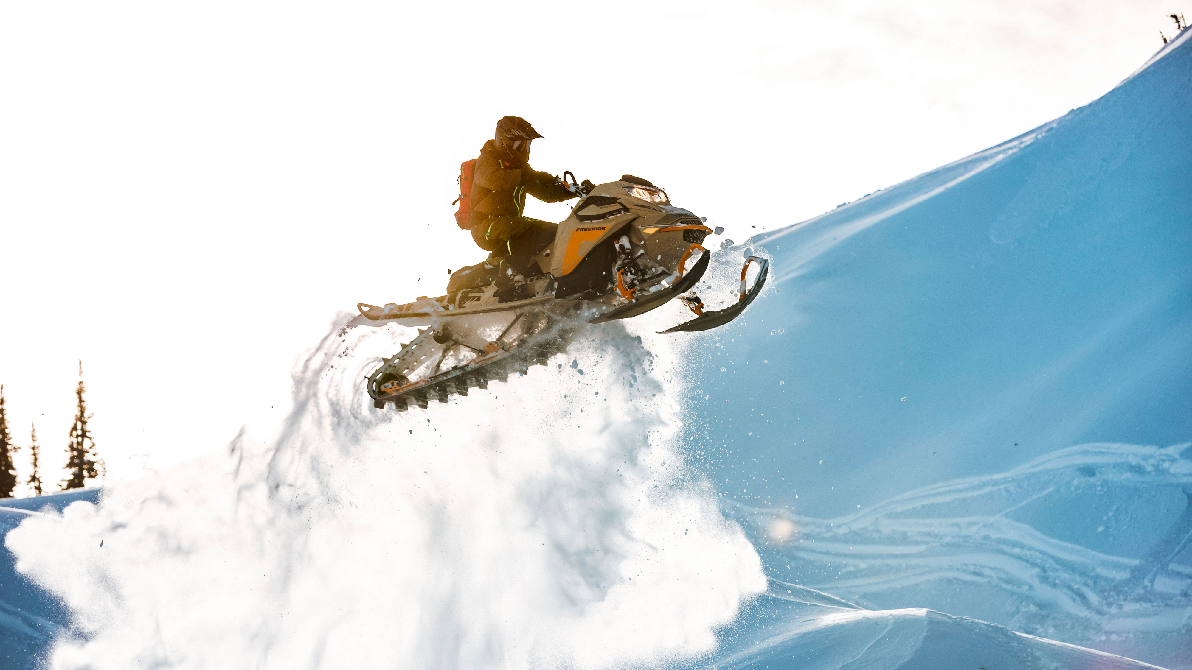 Vožnja po snegu z 2022 Ski-Doo Freeride