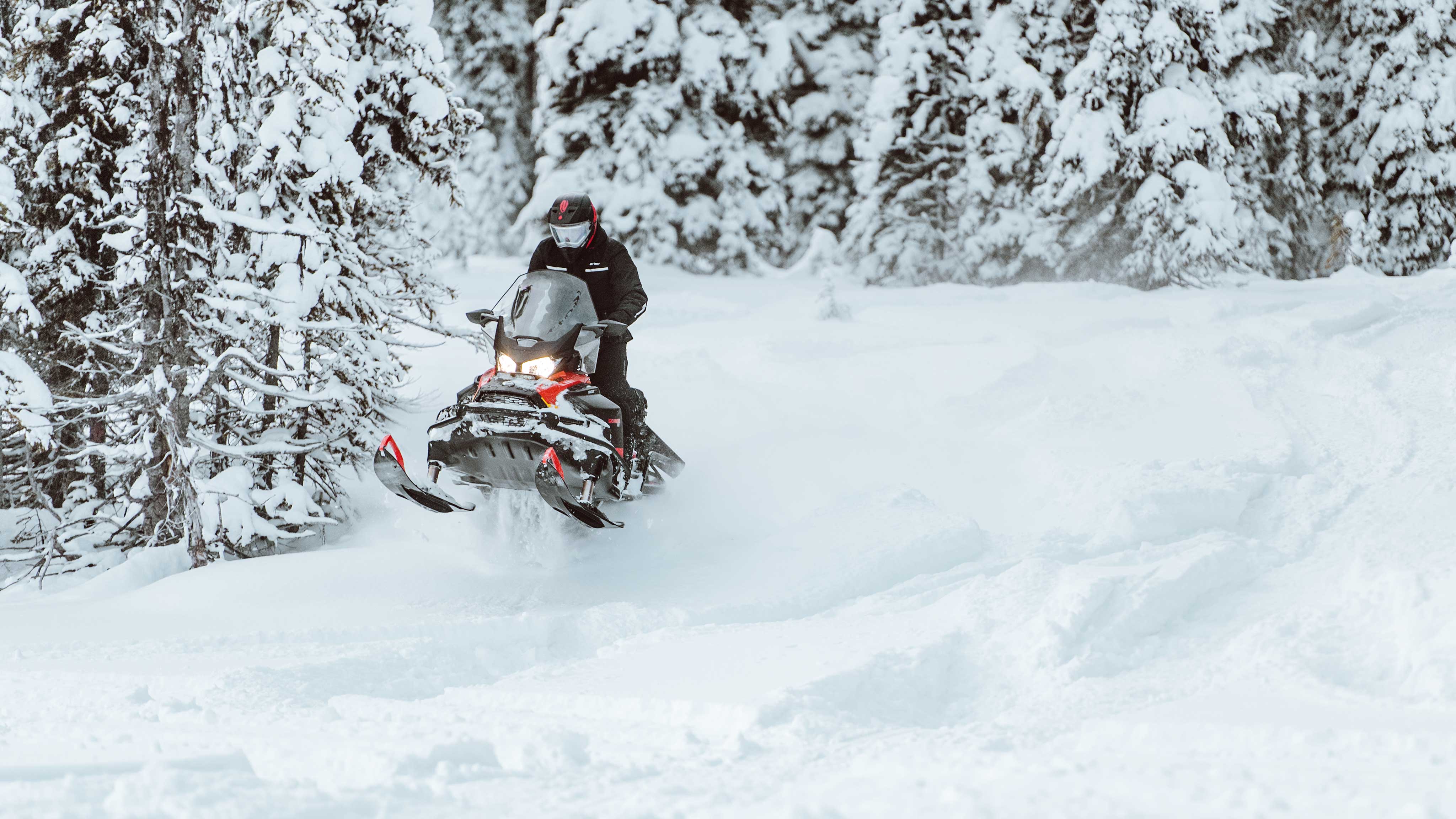 Man enjoying the stability of Ski-Doo Skandic