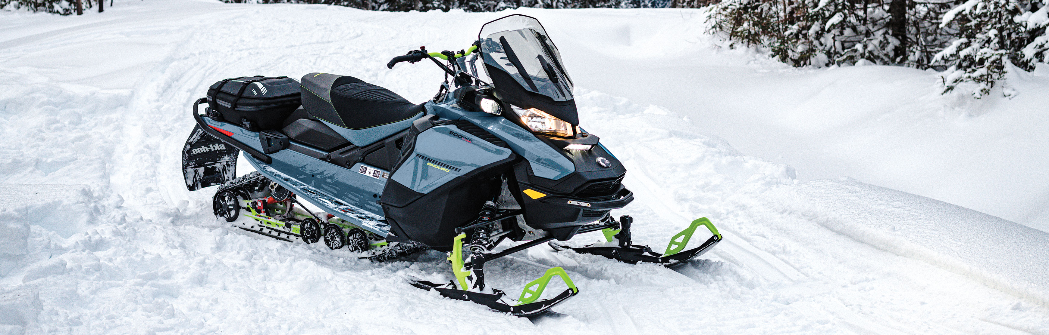 TOP 5 MUST-HAVE ACCESSORIES FOR TRAIL SNOWMOBILING