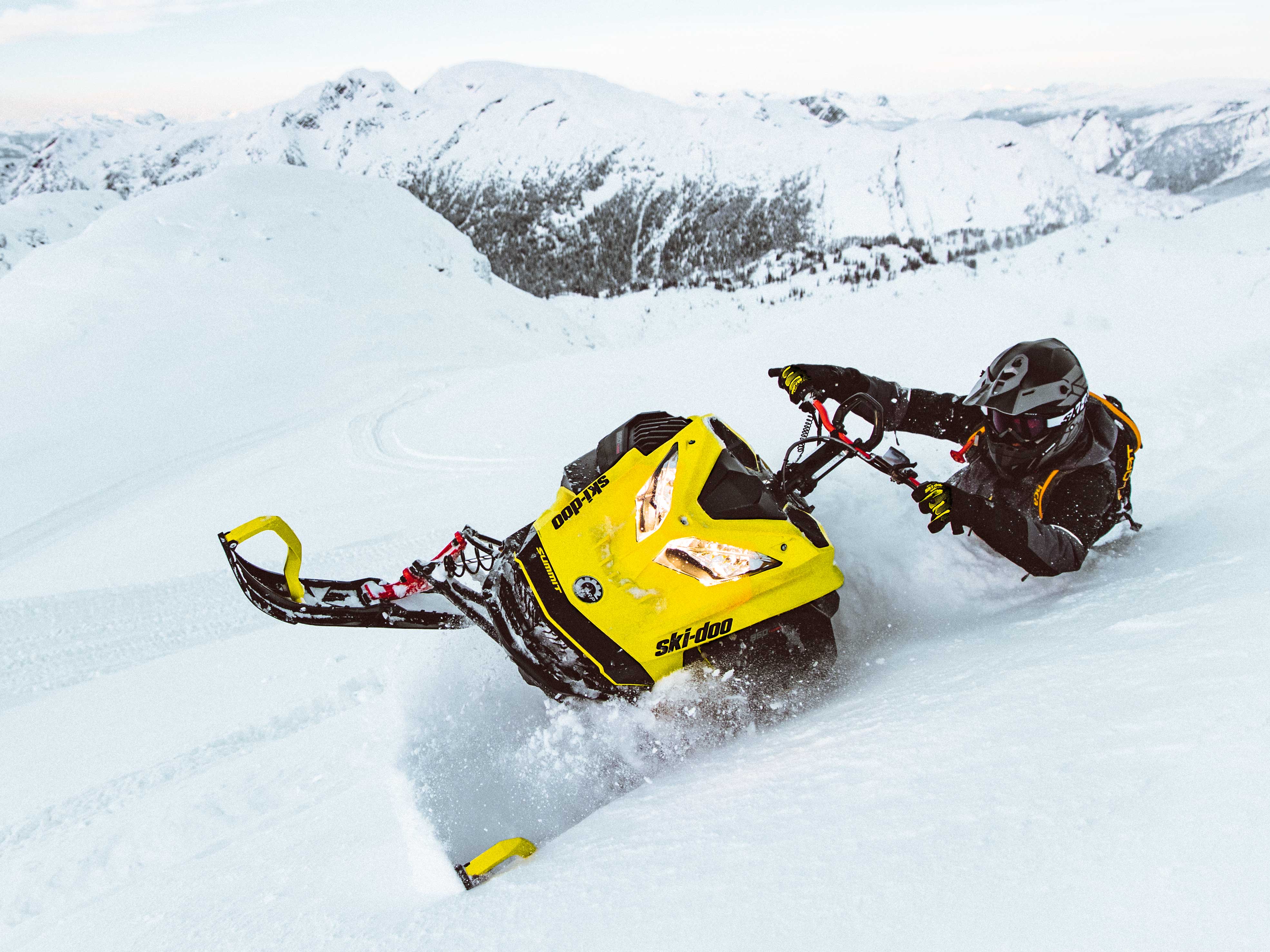 Ski-Doo Ambassador Carl Kuster Snowmobile Motorne Sanjke Amabsador