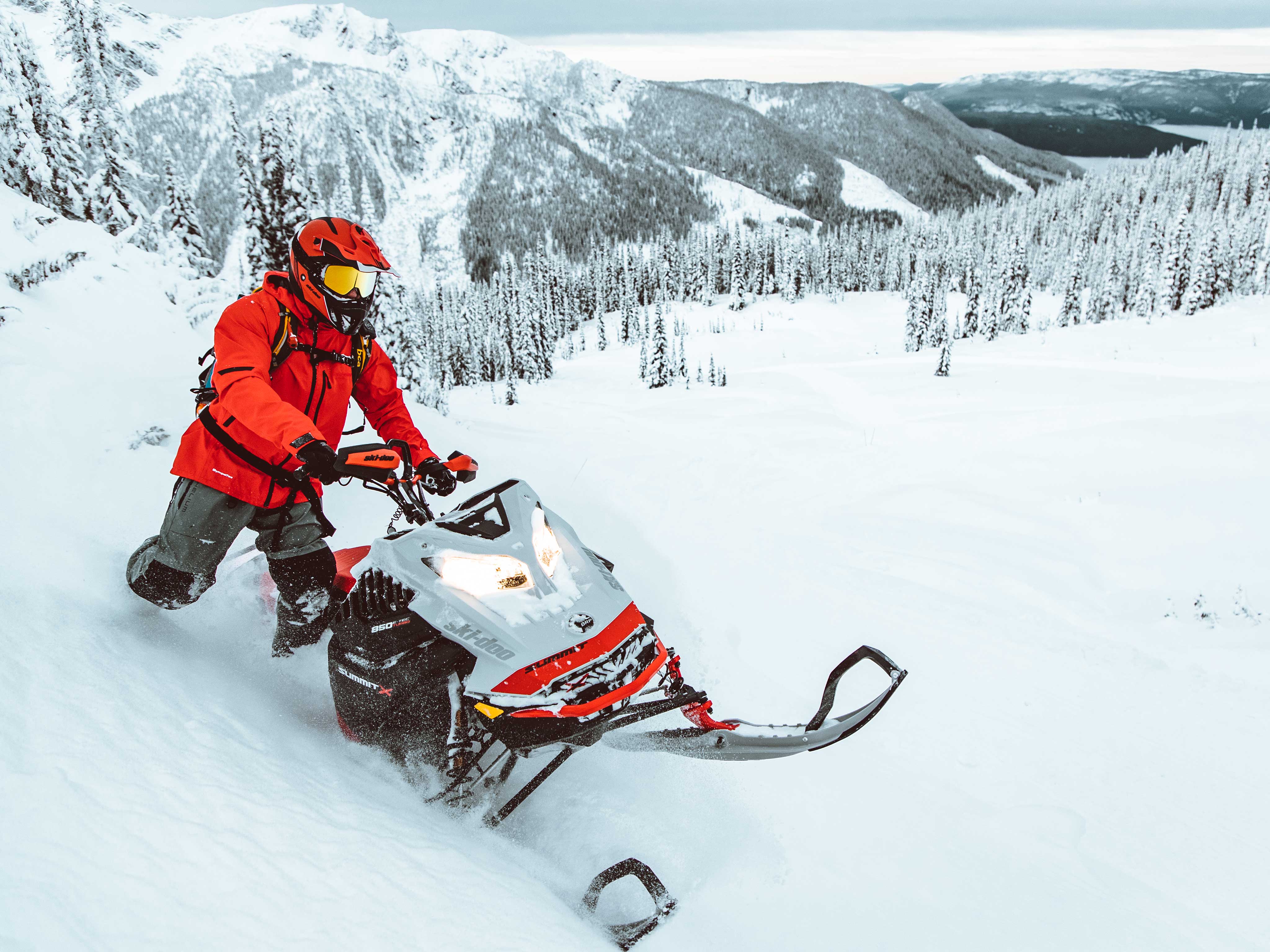 Ski-Doo Ambassador Tony Jenkins Snowmobile Motorne Sanjke Amabsador