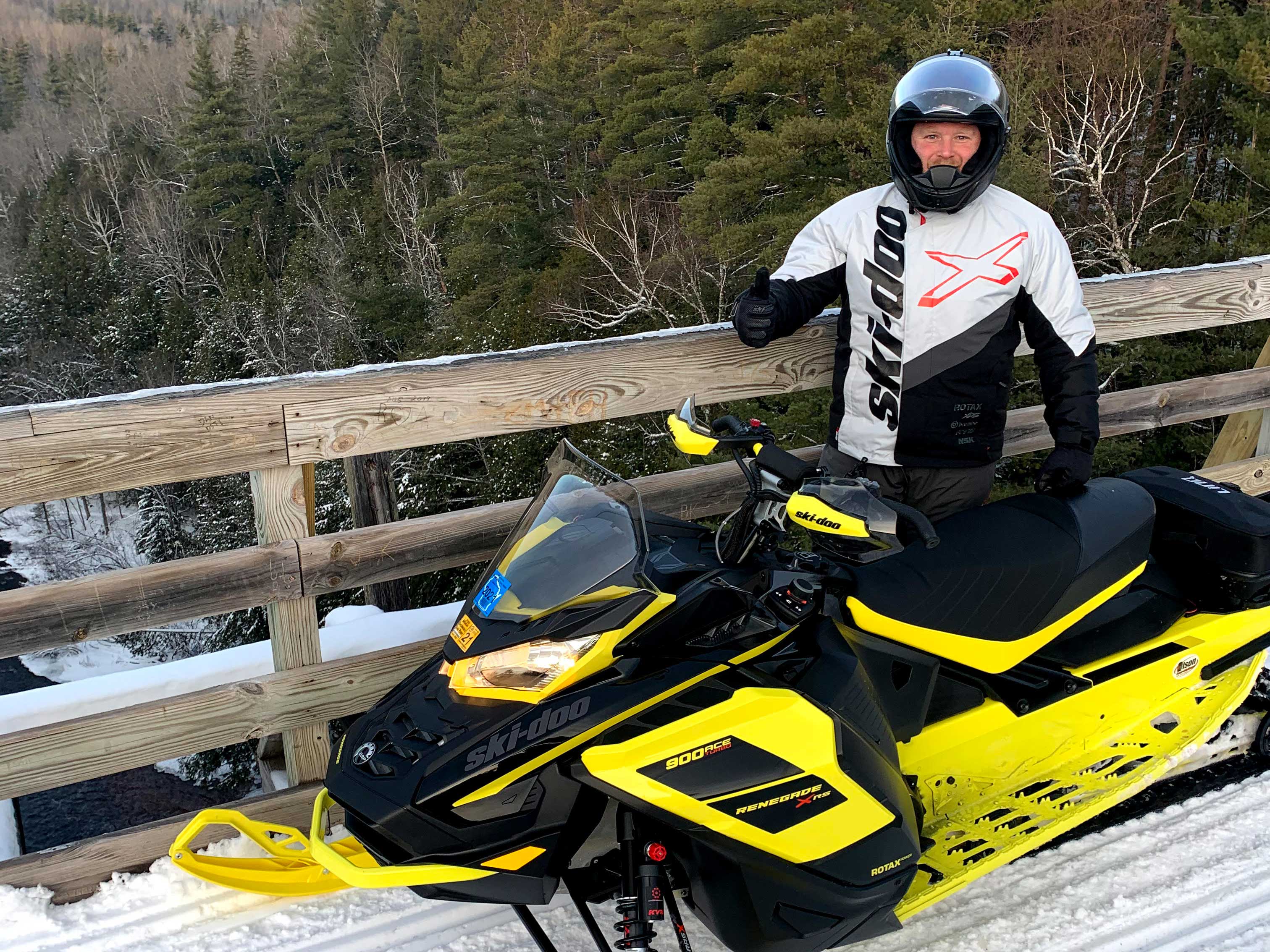Ski-Doo Ambassador Troy Oleson Snowmobile Motorne Sanjke Amabsador