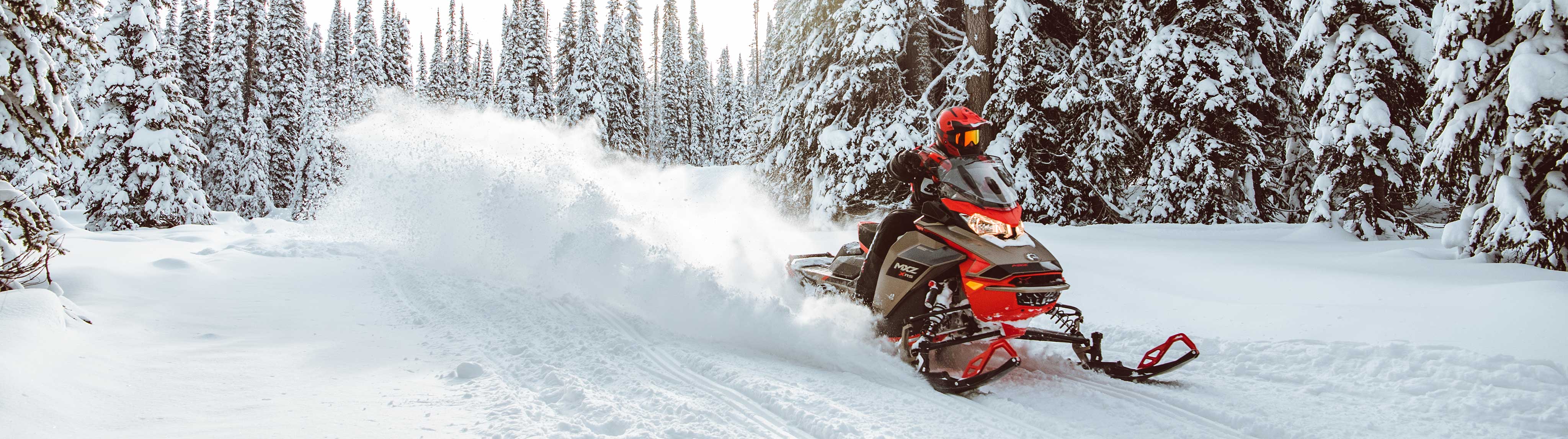 TRAIL SNOWMOBILE ESSENTIALS