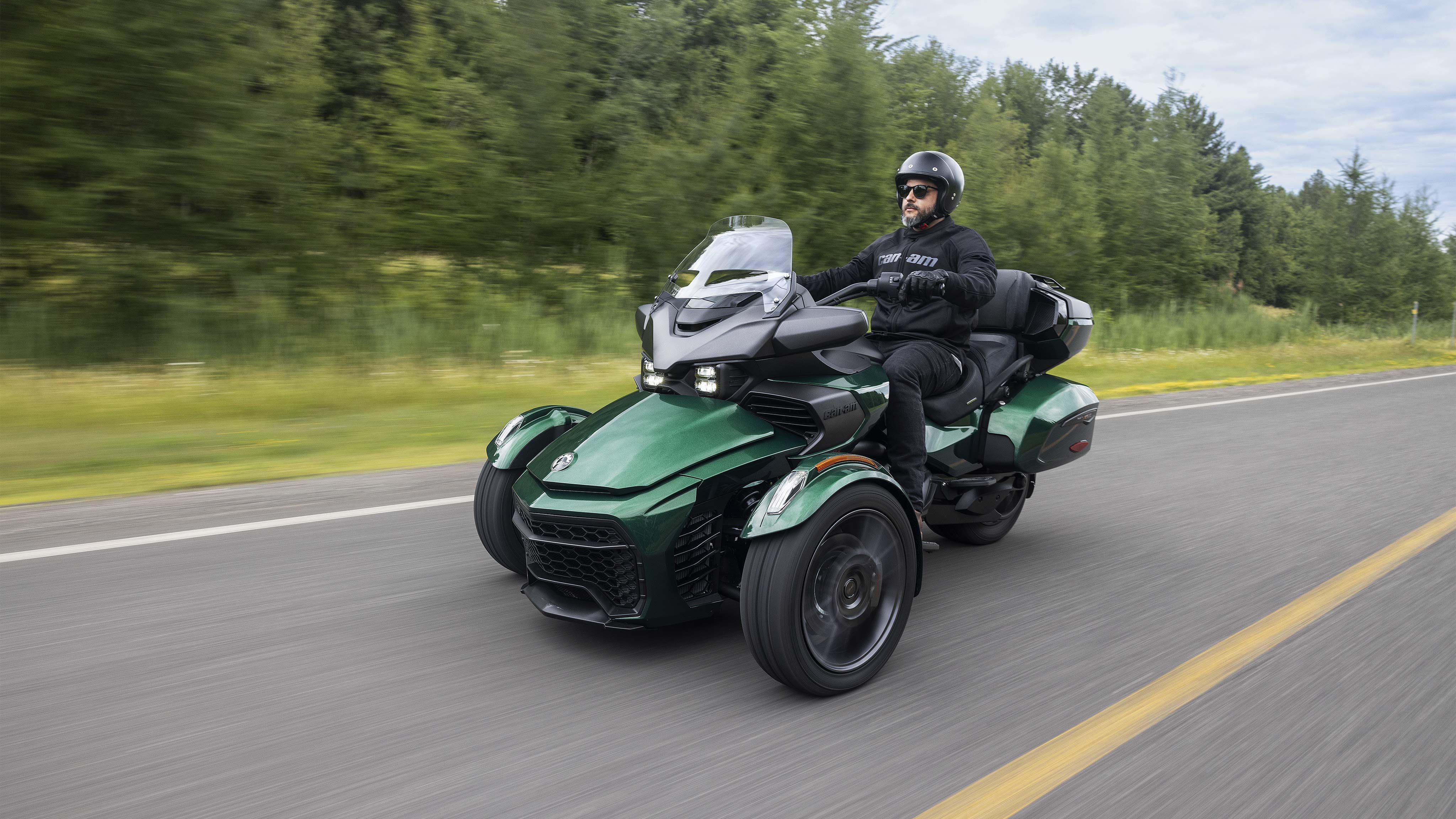 BRP створили абсолютно новий трицикл CanAm Canyon 2025