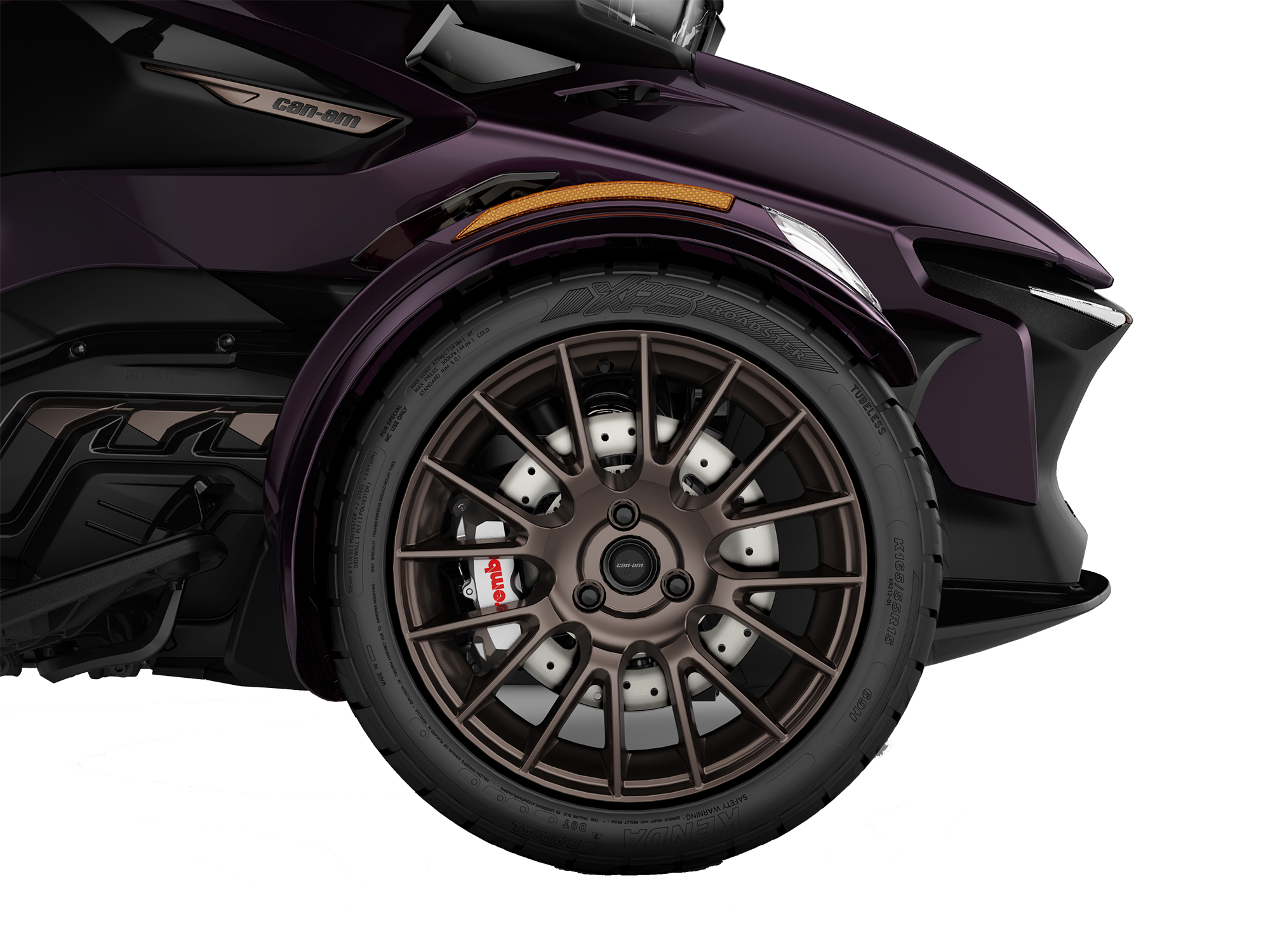 Nærbillede af XPS roadster-dæk, mere holdbare end før, designet til din Can-Am Spyder RT