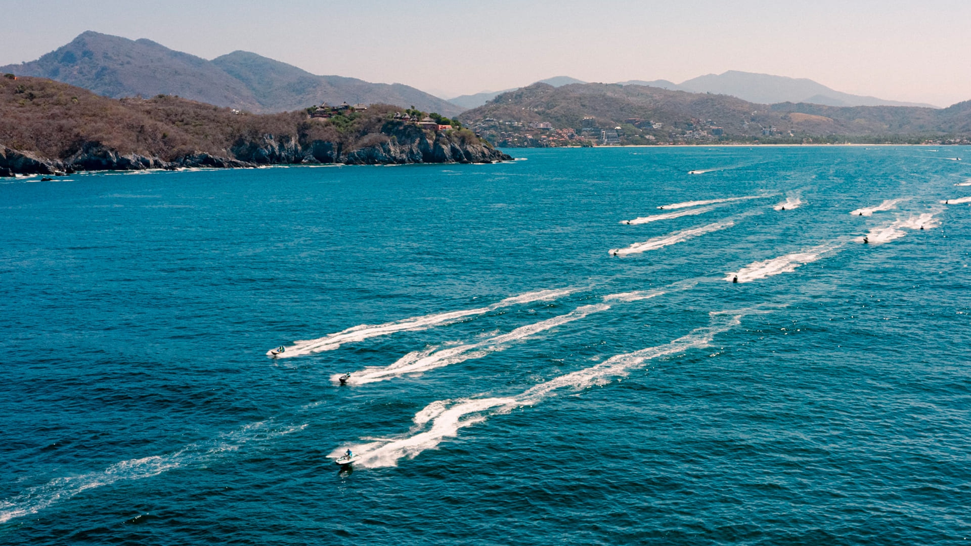 SEA-DOO ADVENTURE 2025 - LUXURY MARINE