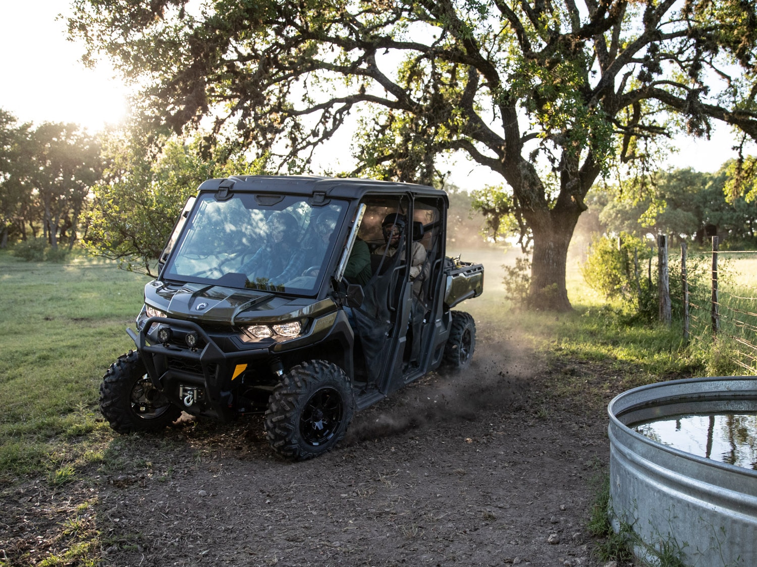 Can-Am Pro-torq cvt transmission and 4wd selectable mode