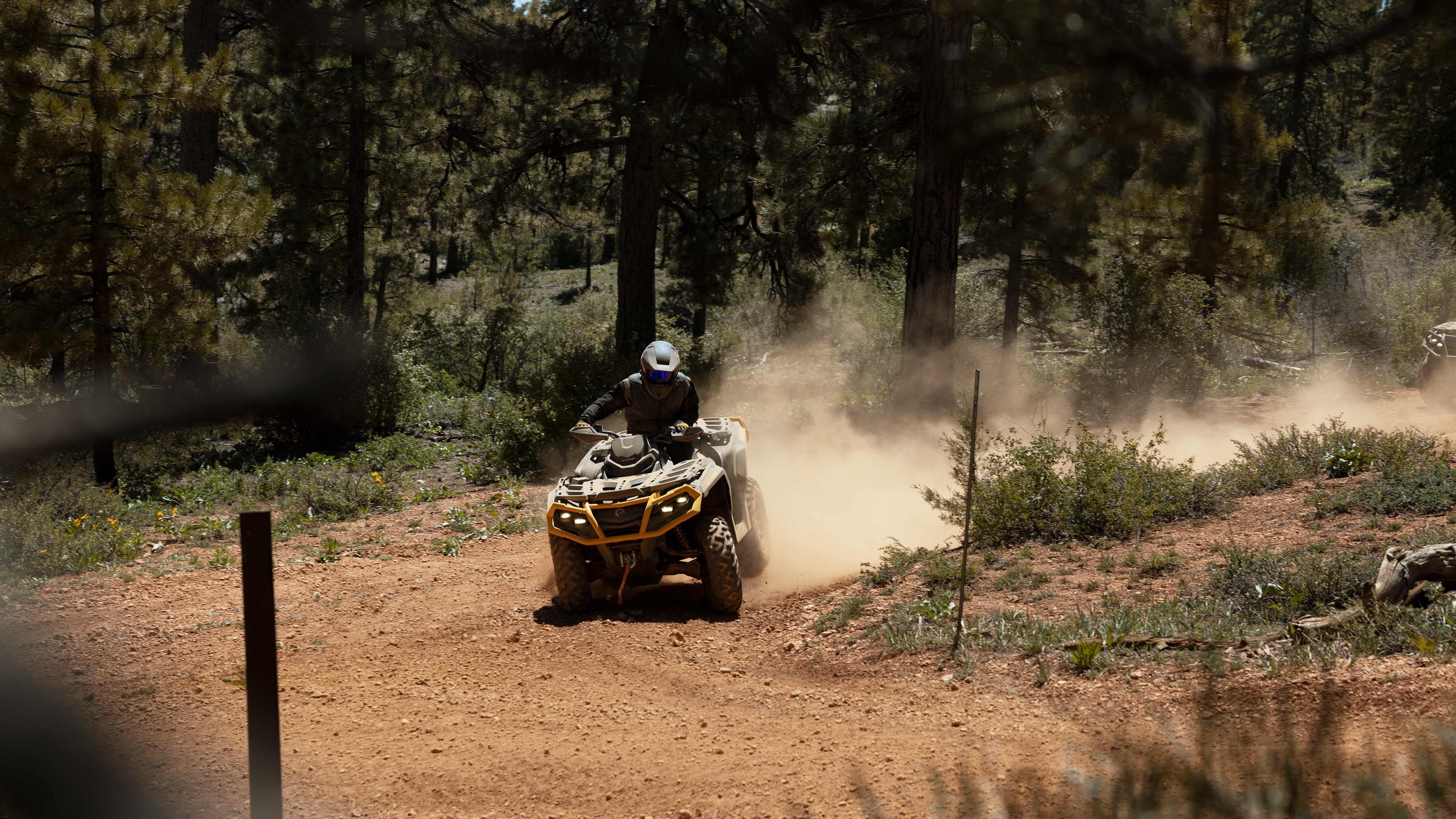 ATV Outlander Fox Podium trondit