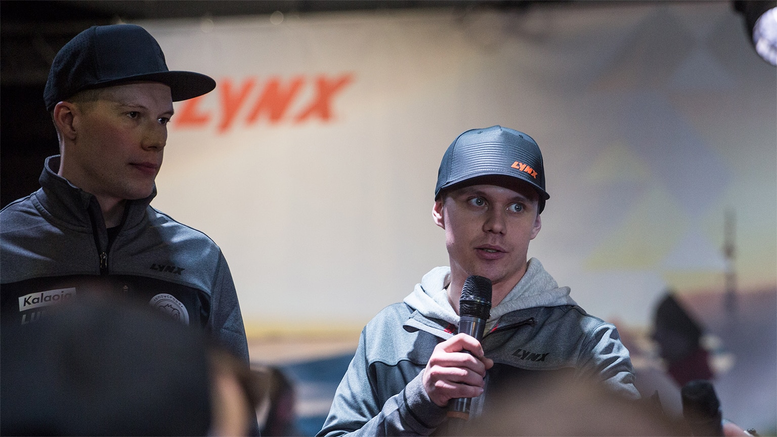 Aki Pihlaja and Petter Nårsa having an interview